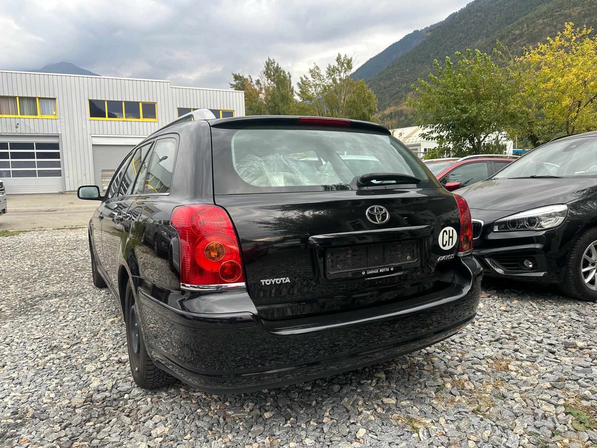 TOYOTA Avensis 2.0 D4 VVT-i Linea Sol Sportswagon-image-7