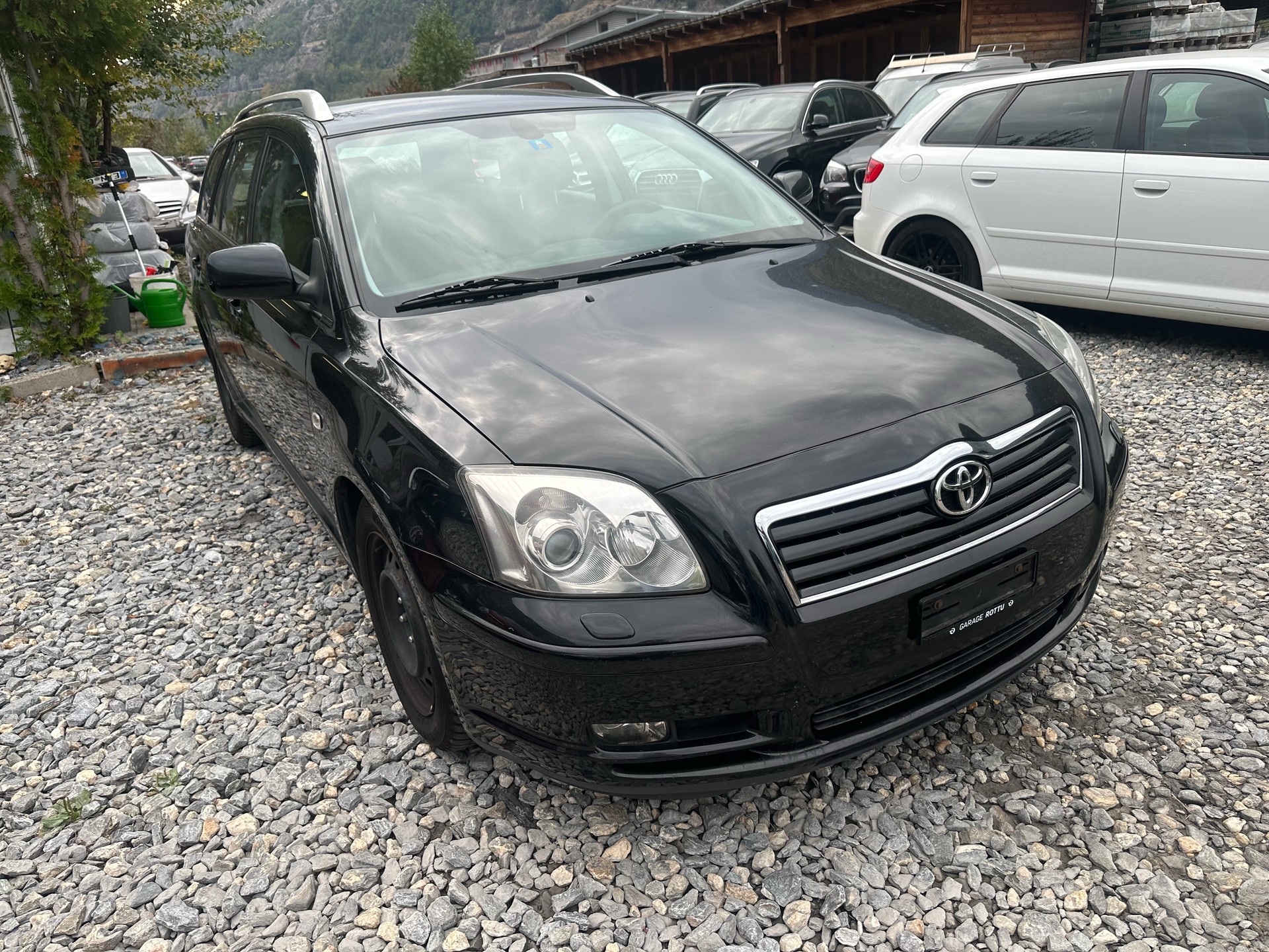 TOYOTA Avensis 2.0 D4 VVT-i Linea Sol Sportswagon-image-2