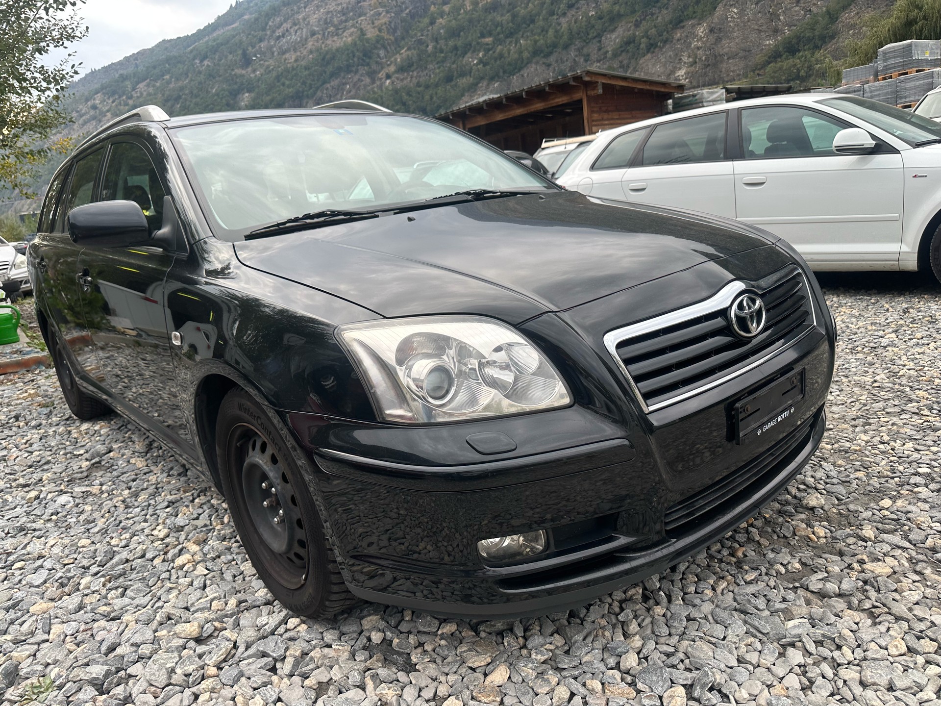 TOYOTA Avensis 2.0 D4 VVT-i Linea Sol Sportswagon-image-0