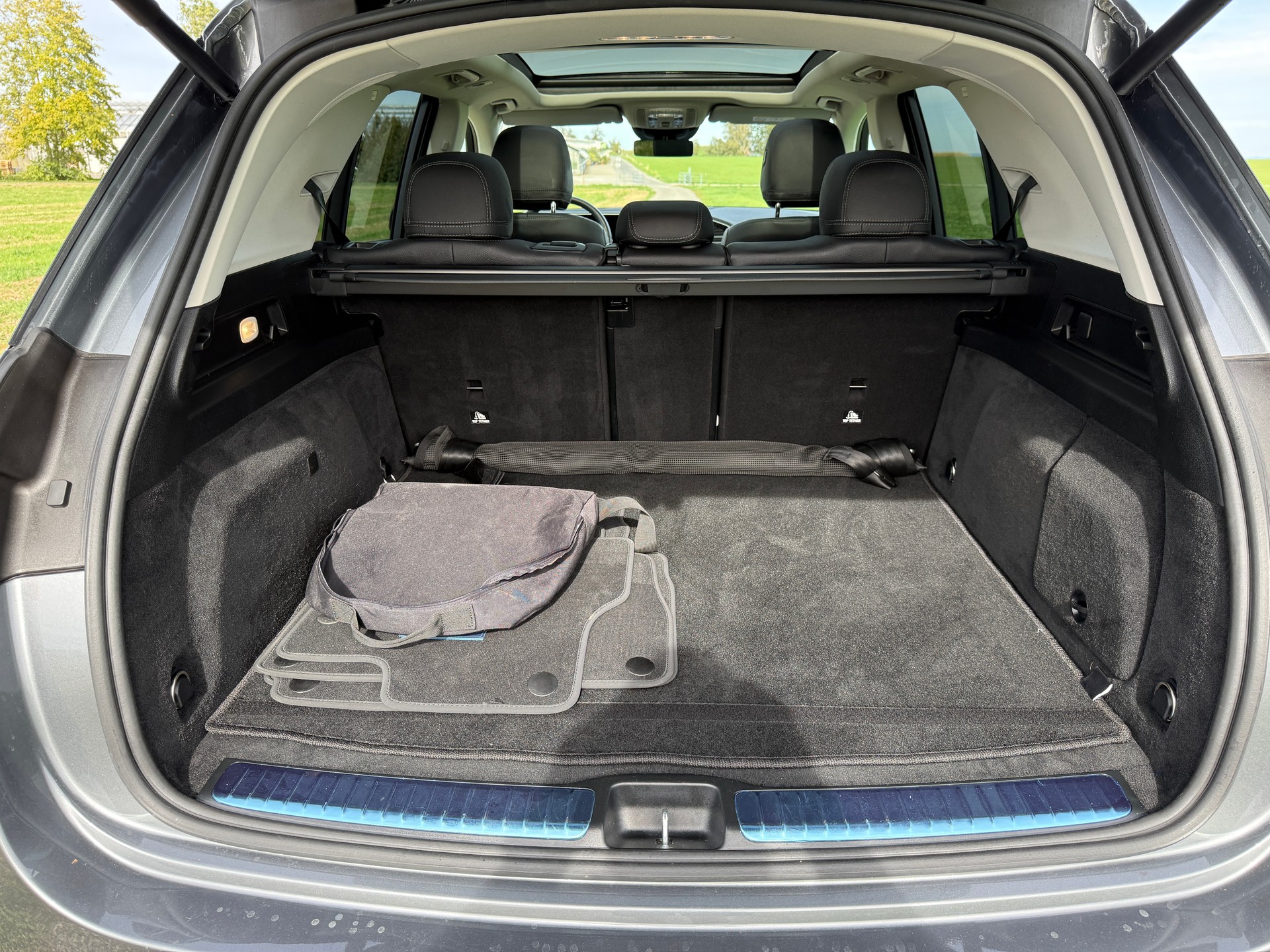 MERCEDES-BENZ GLE 350 de AMG Line 4matic-image-7