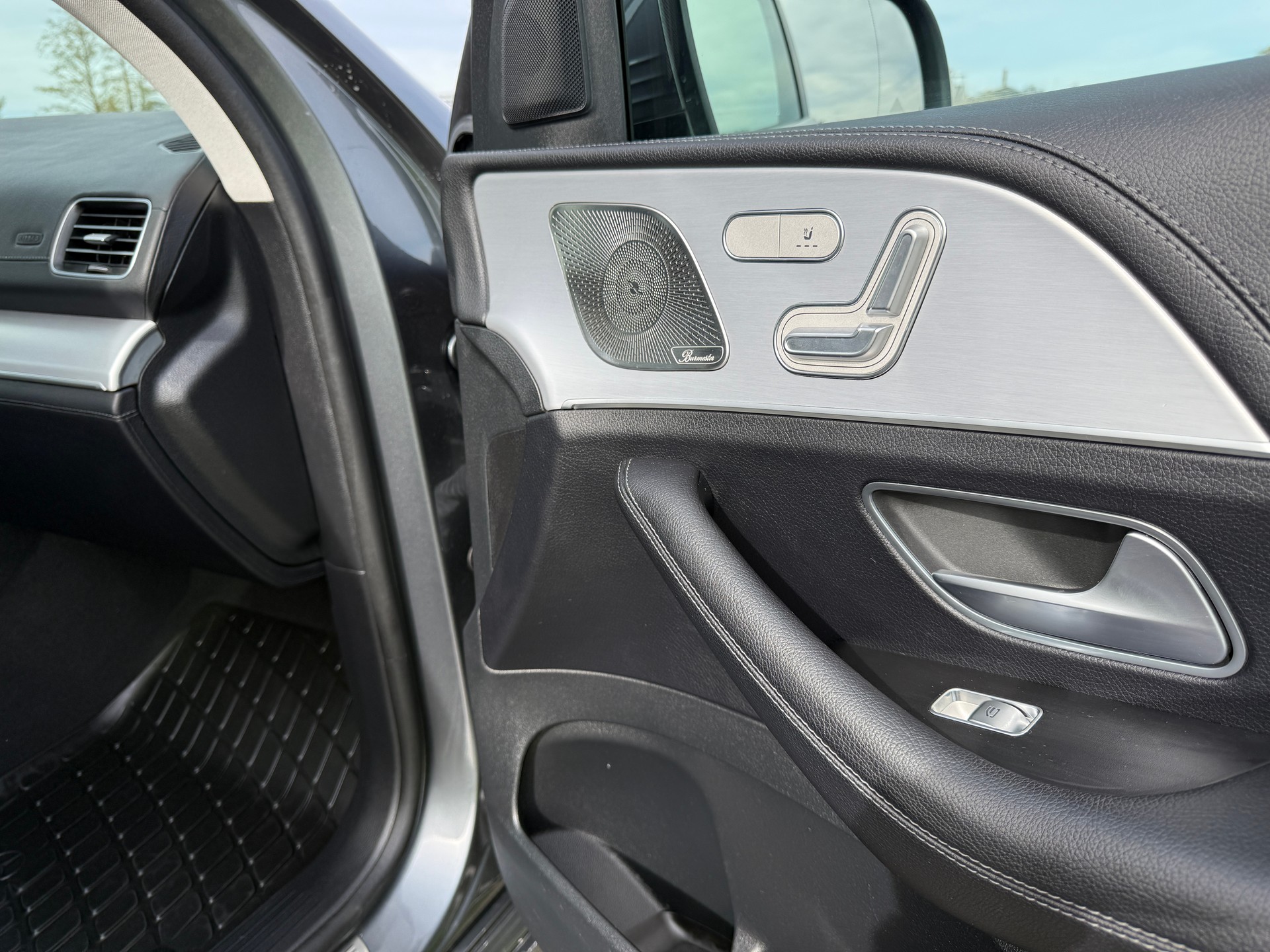 MERCEDES-BENZ GLE 350 de AMG Line 4matic-image-12