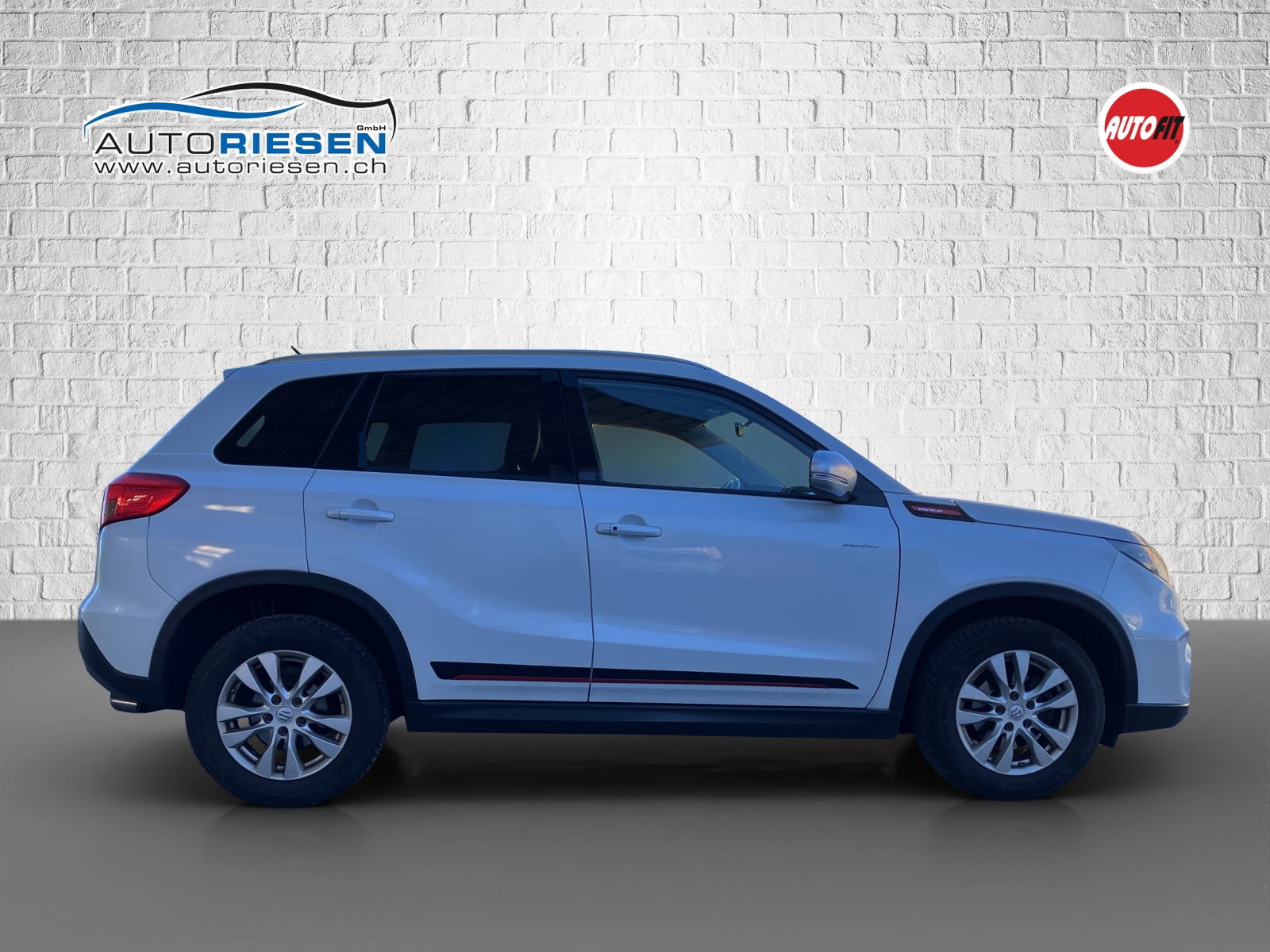 SUZUKI Vitara 1.4 Boosterjet Sergio Cellano Top Automatic-image-7