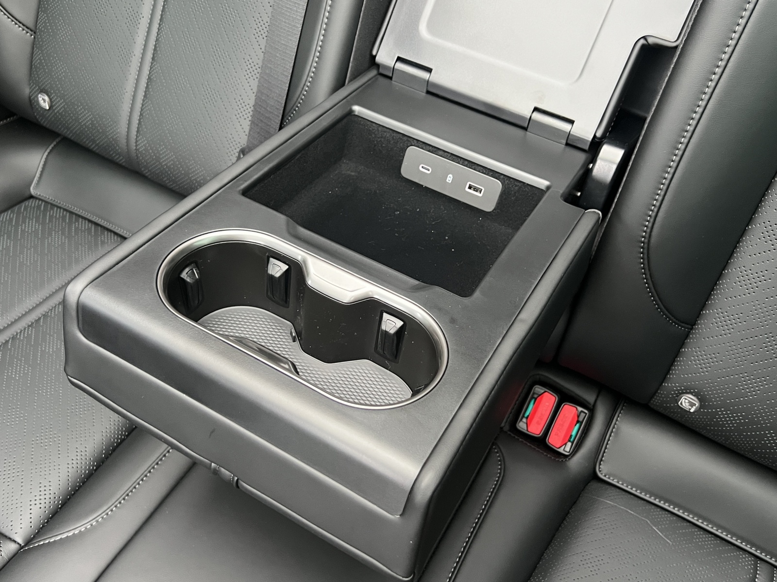ZEEKR 7X Privilege AWD-image-15