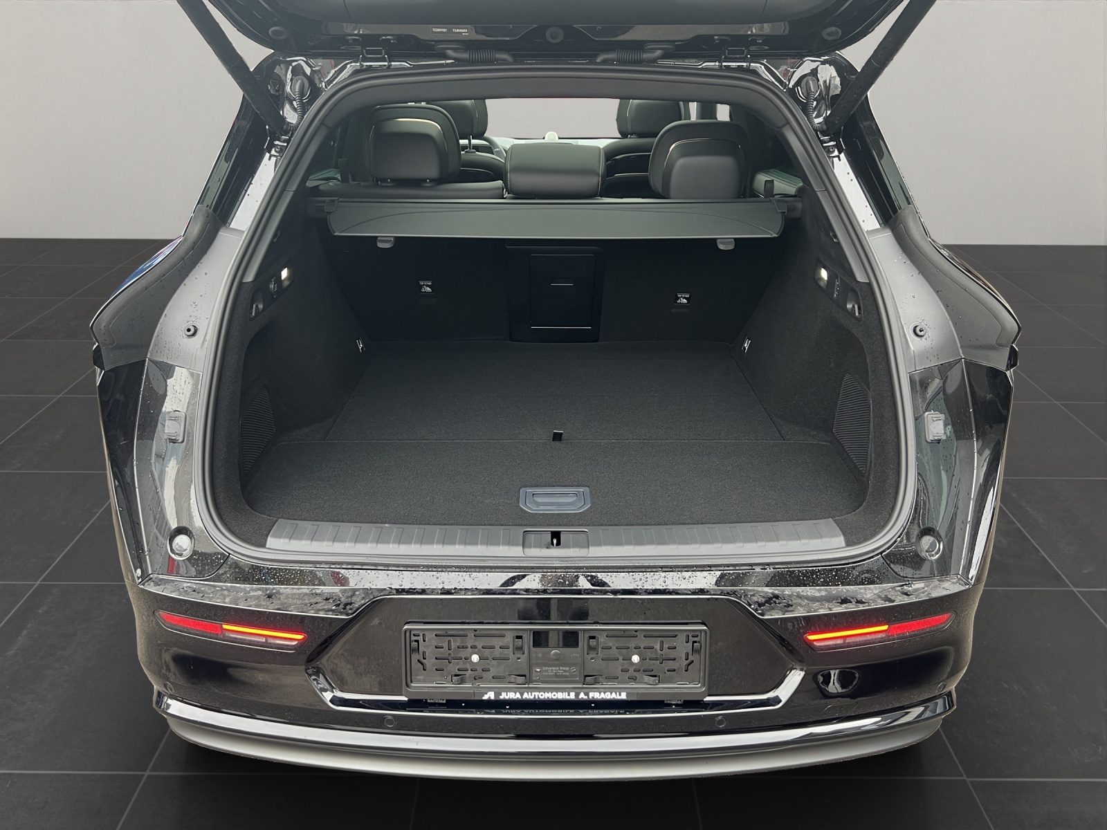 ZEEKR 7X Privilege AWD-image-16