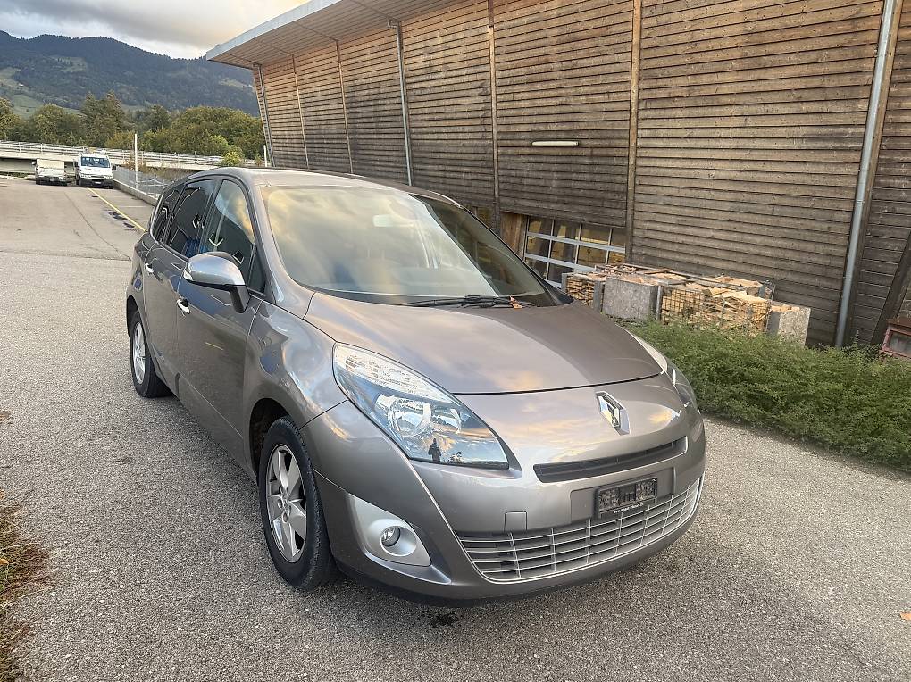 RENAULT Scénic 2.0 16V Dynamique X-Tronic CVT-image-0