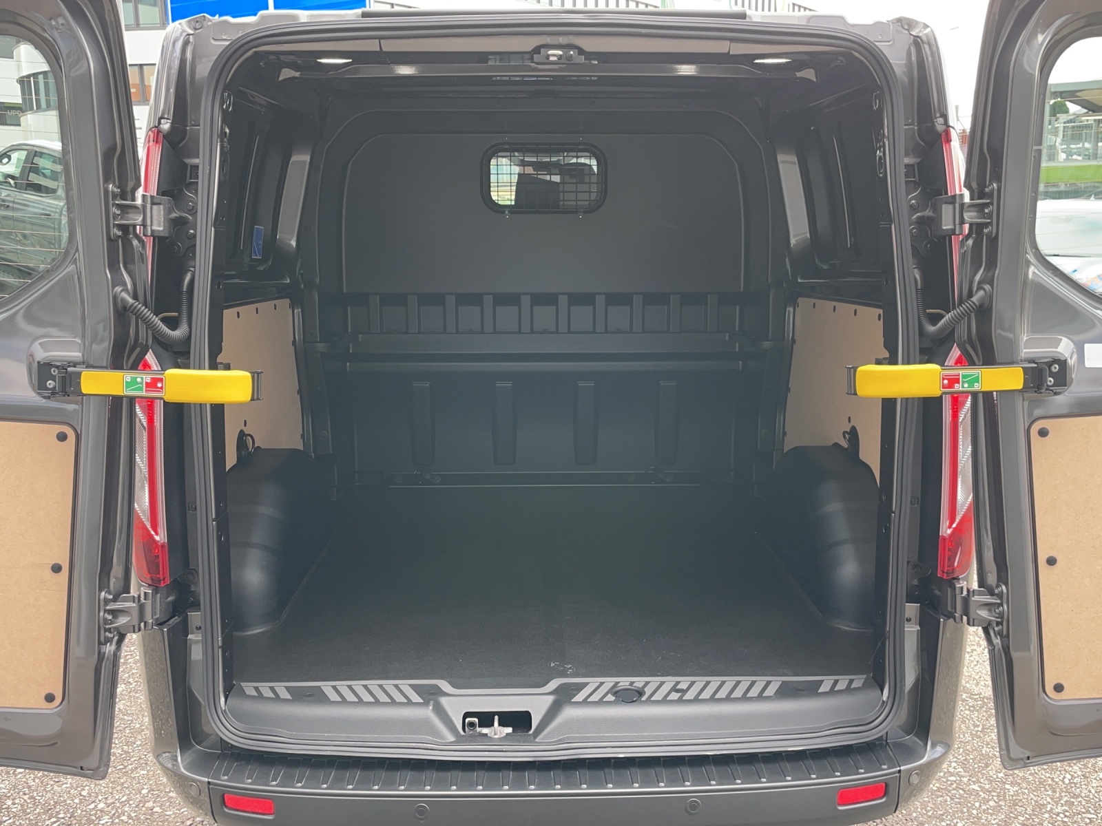 FORD Transit C DKab. Van 300 L2 2.0 TDCi 130 Trend-image-13