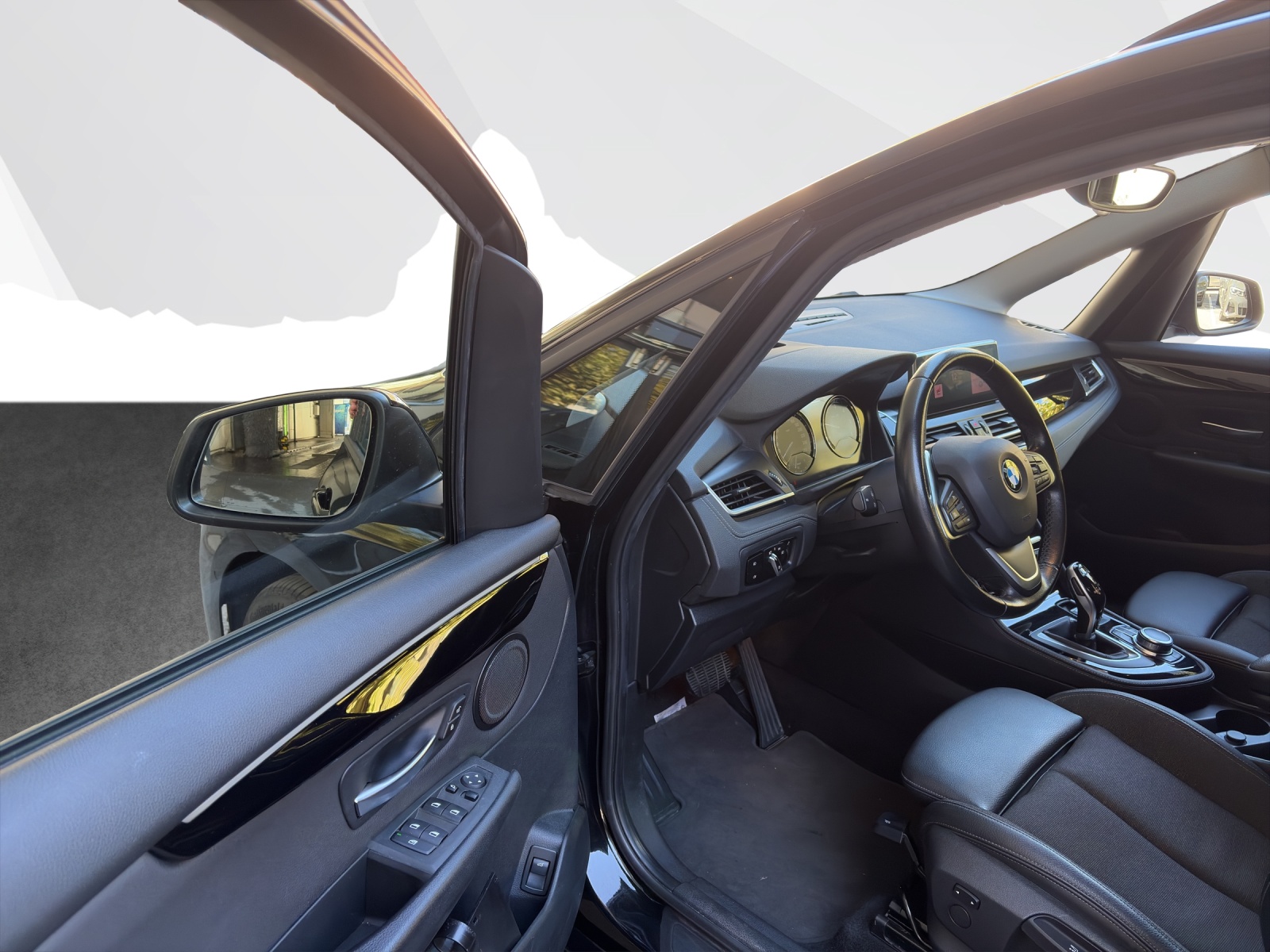 BMW 218d xDrive Gran Tourer-image-8