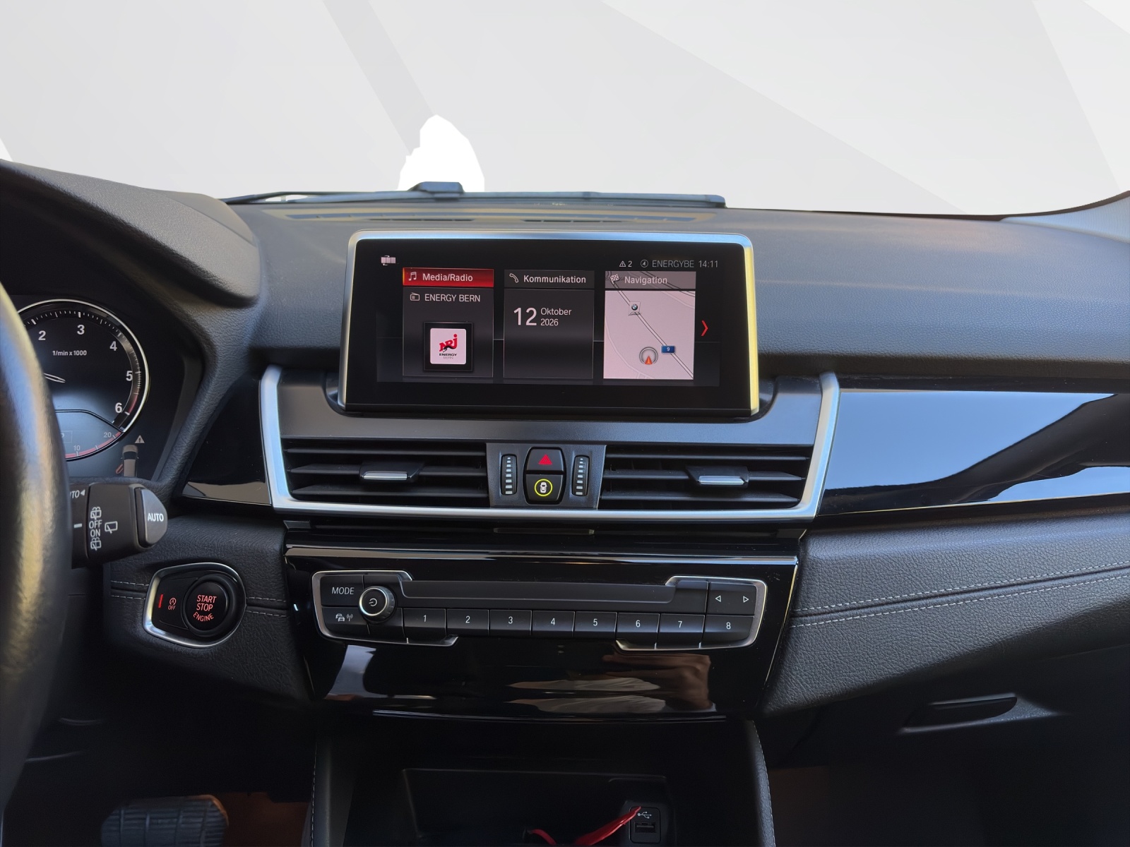 BMW 218d xDrive Gran Tourer-image-13