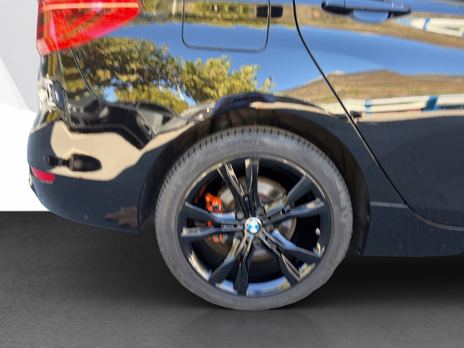 BMW 218d xDrive Gran Tourer-image-22