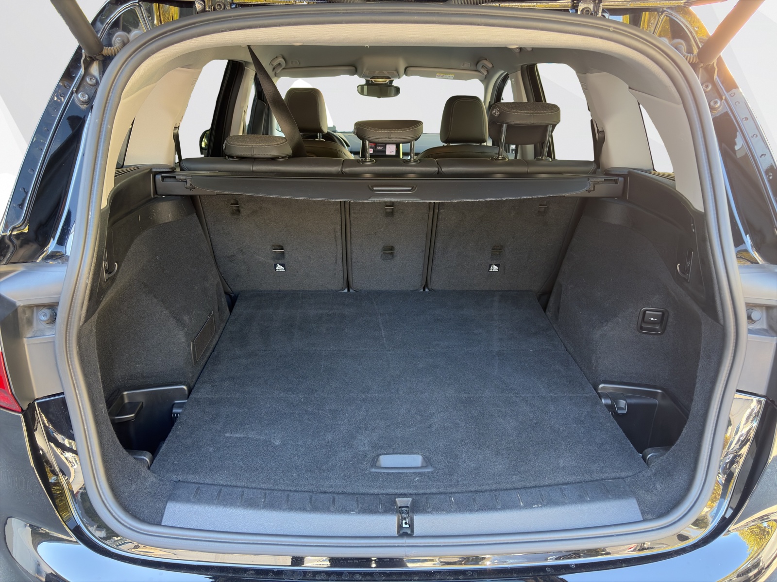 BMW 218d xDrive Gran Tourer-image-18