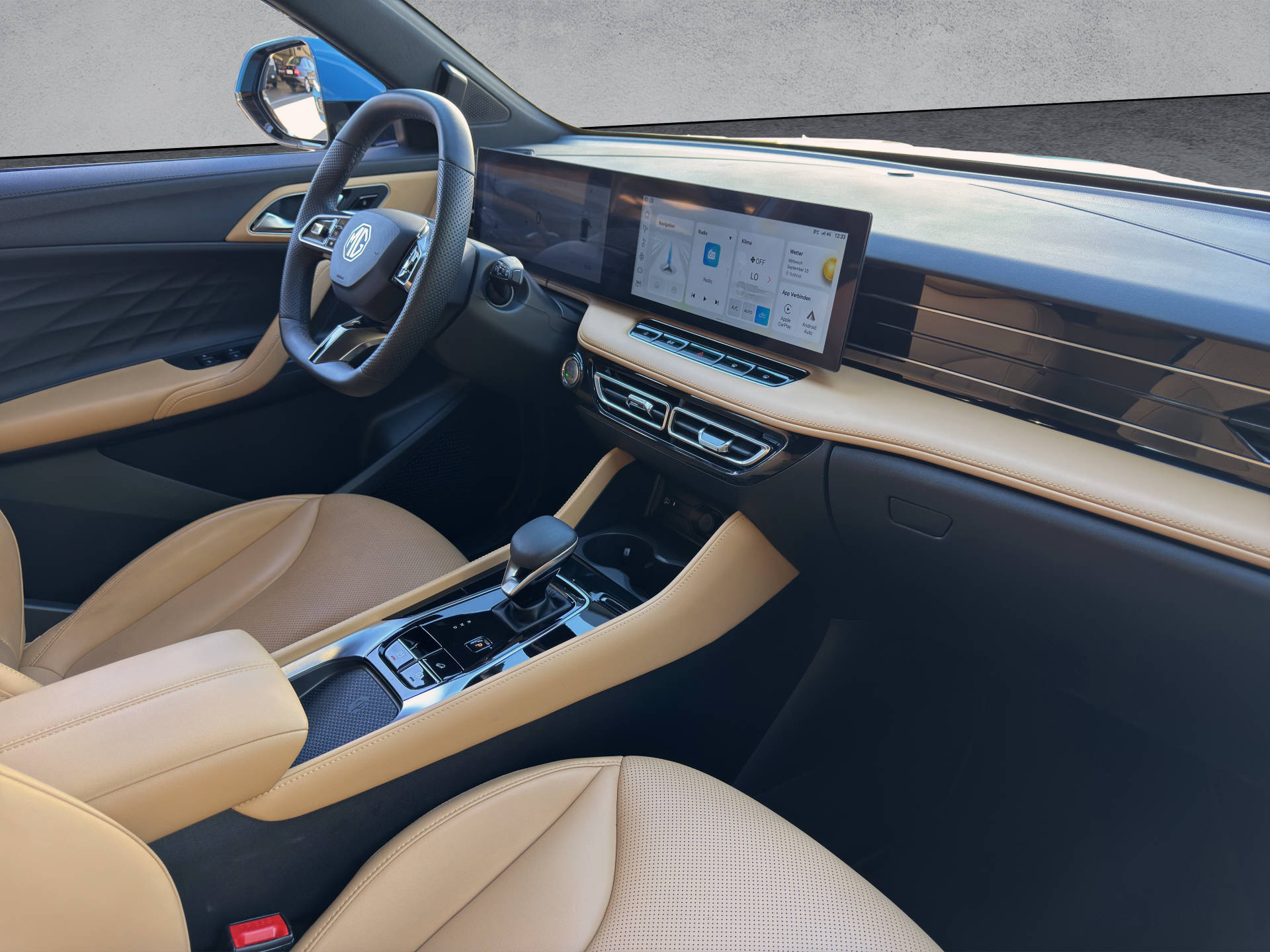 MG HS 1.5 Hybrid Luxury-image-9