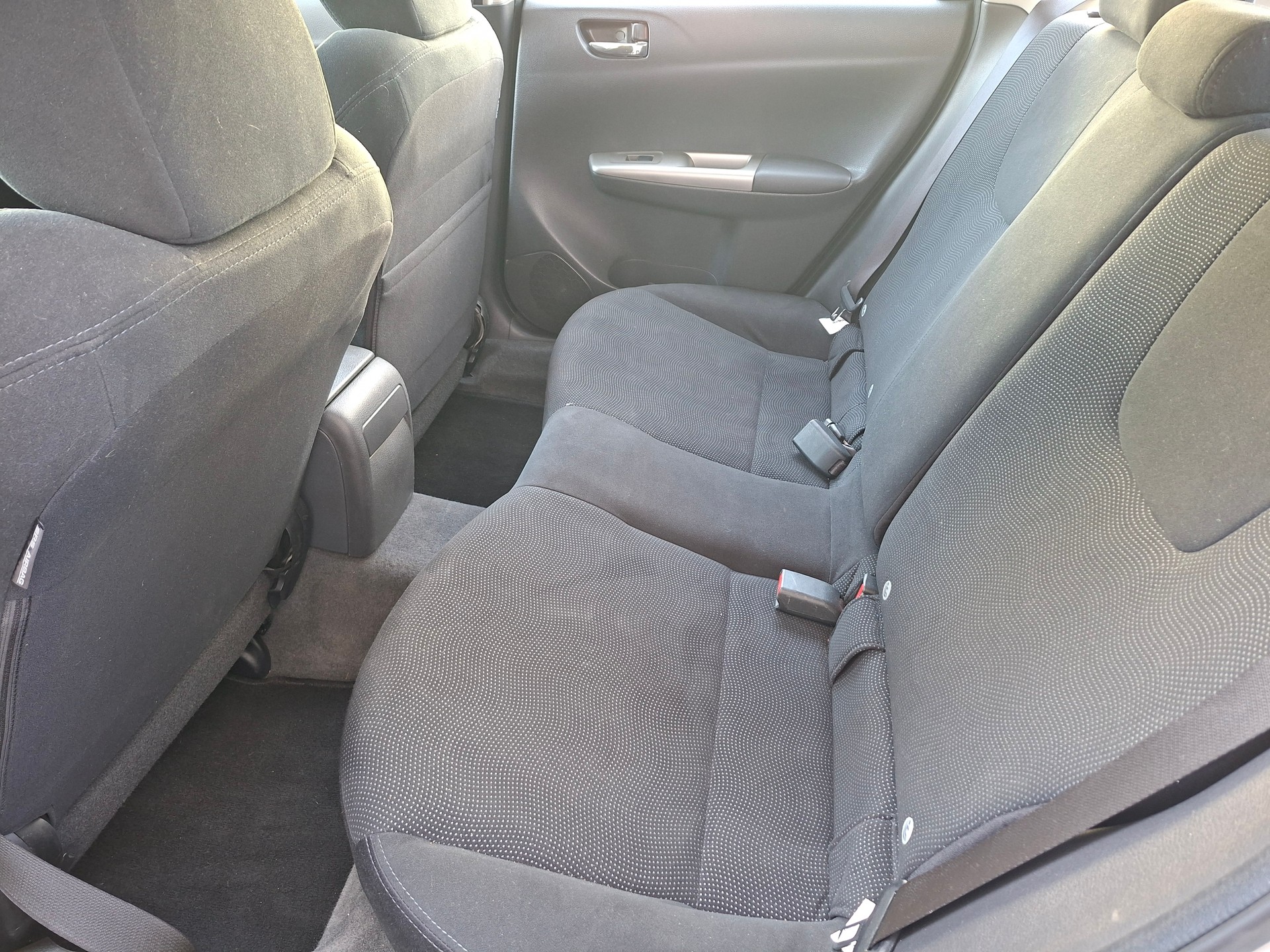 SUBARU Impreza 1.5R Swiss Automatic-image-9