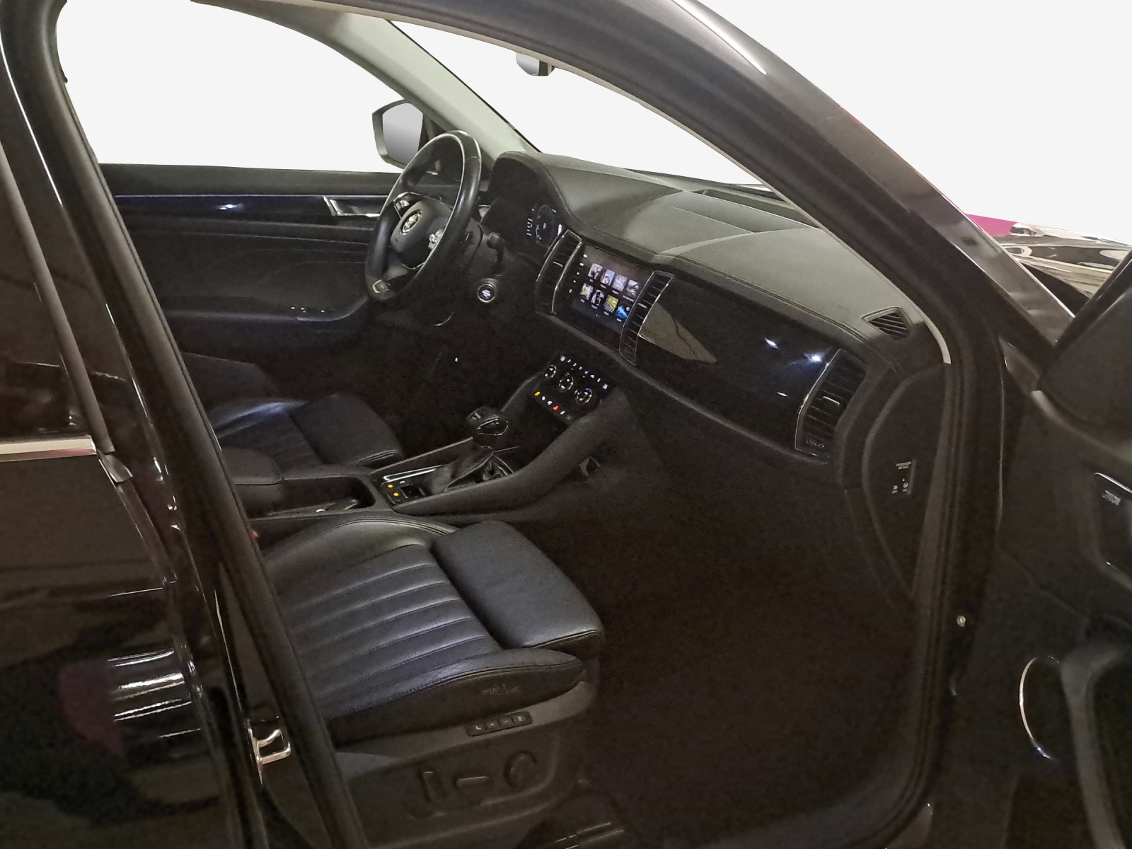 SKODA Kodiaq 2.0 TSI 4x4 L&K-image-13
