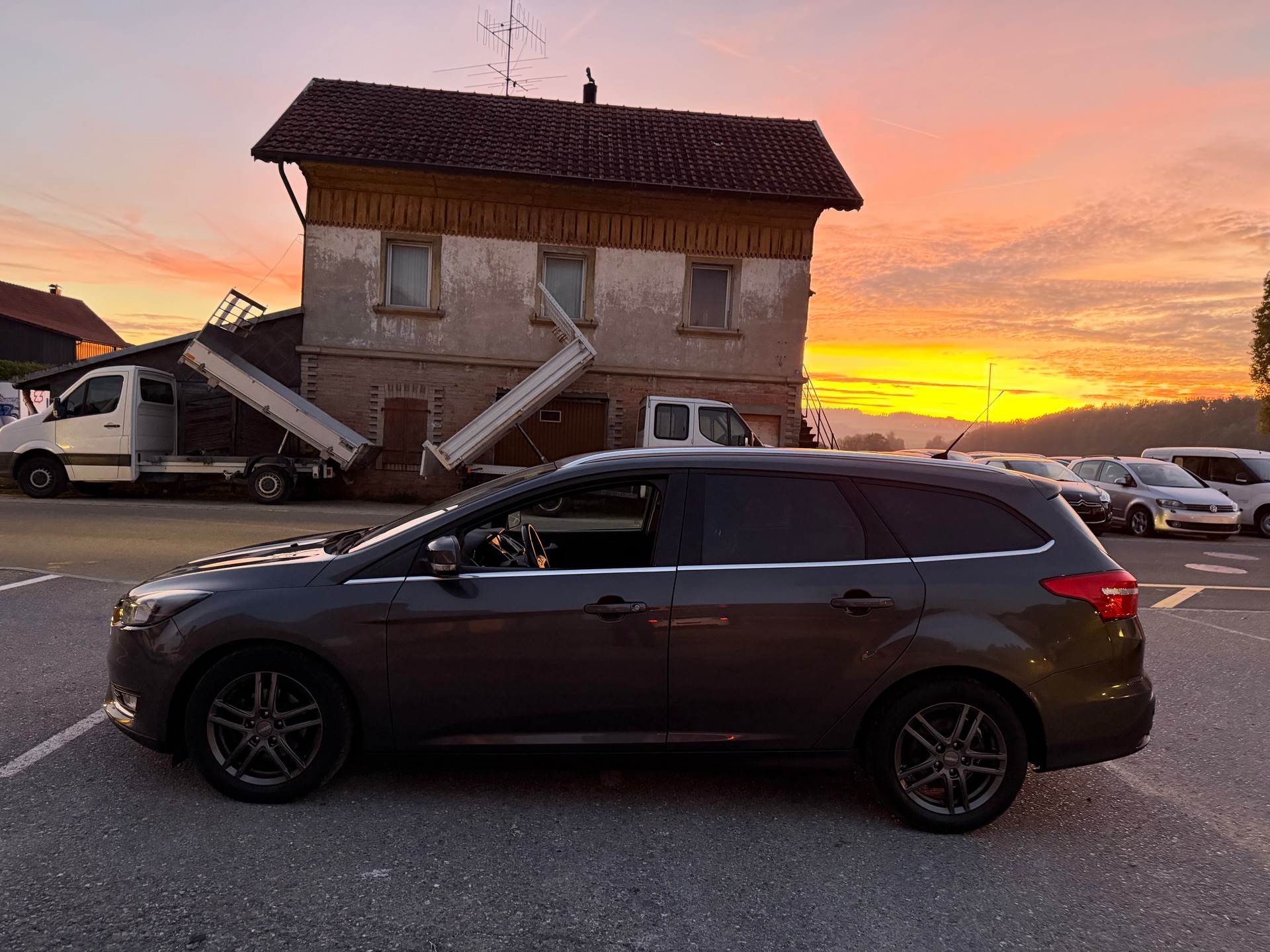 FORD FOCUS-image-2