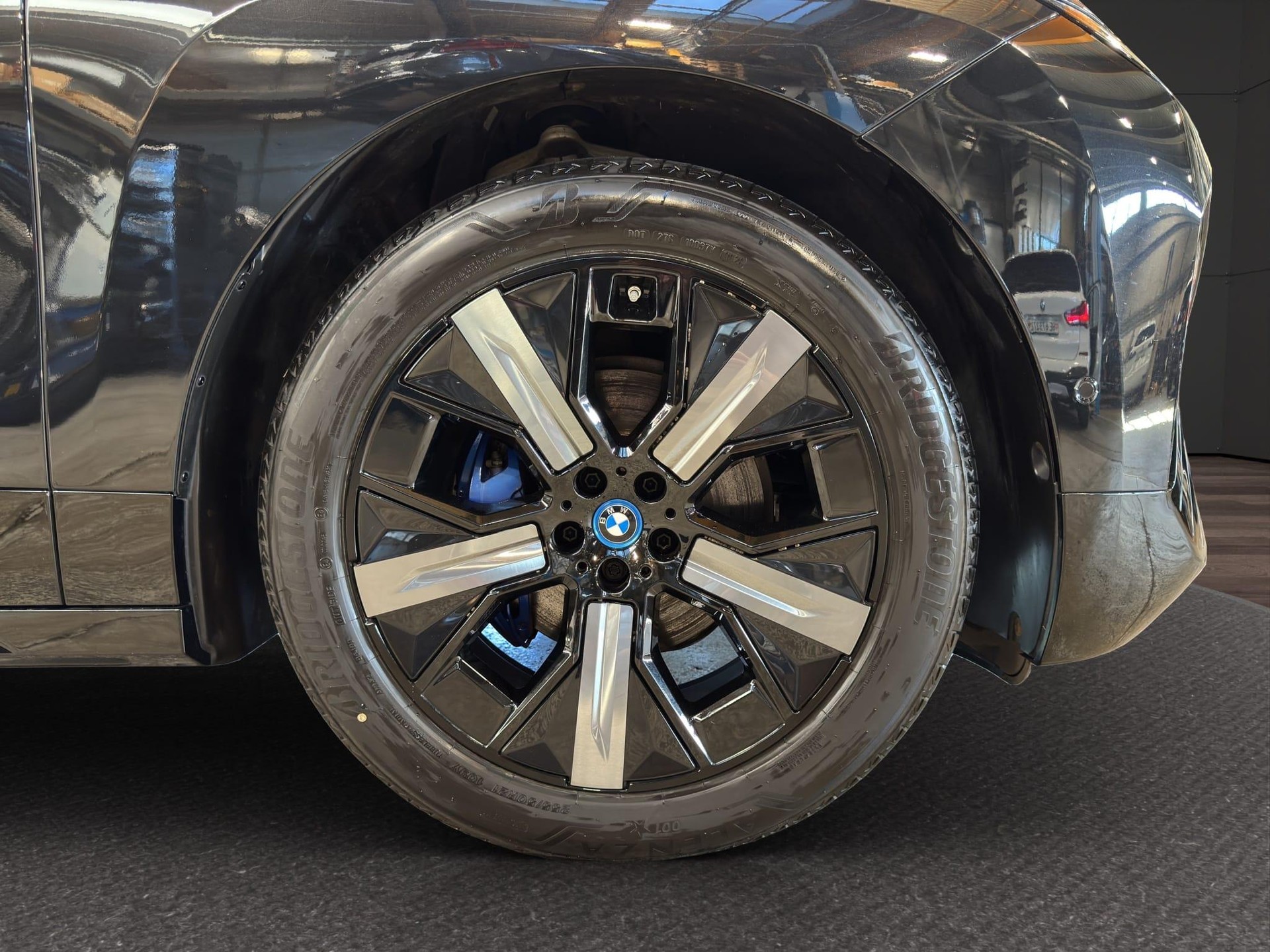 BMW iX I20 xDrive40-image-15