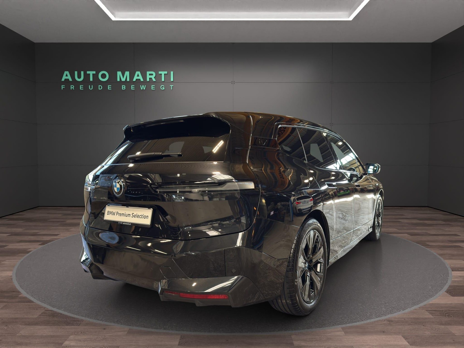 BMW iX I20 xDrive40-image-3