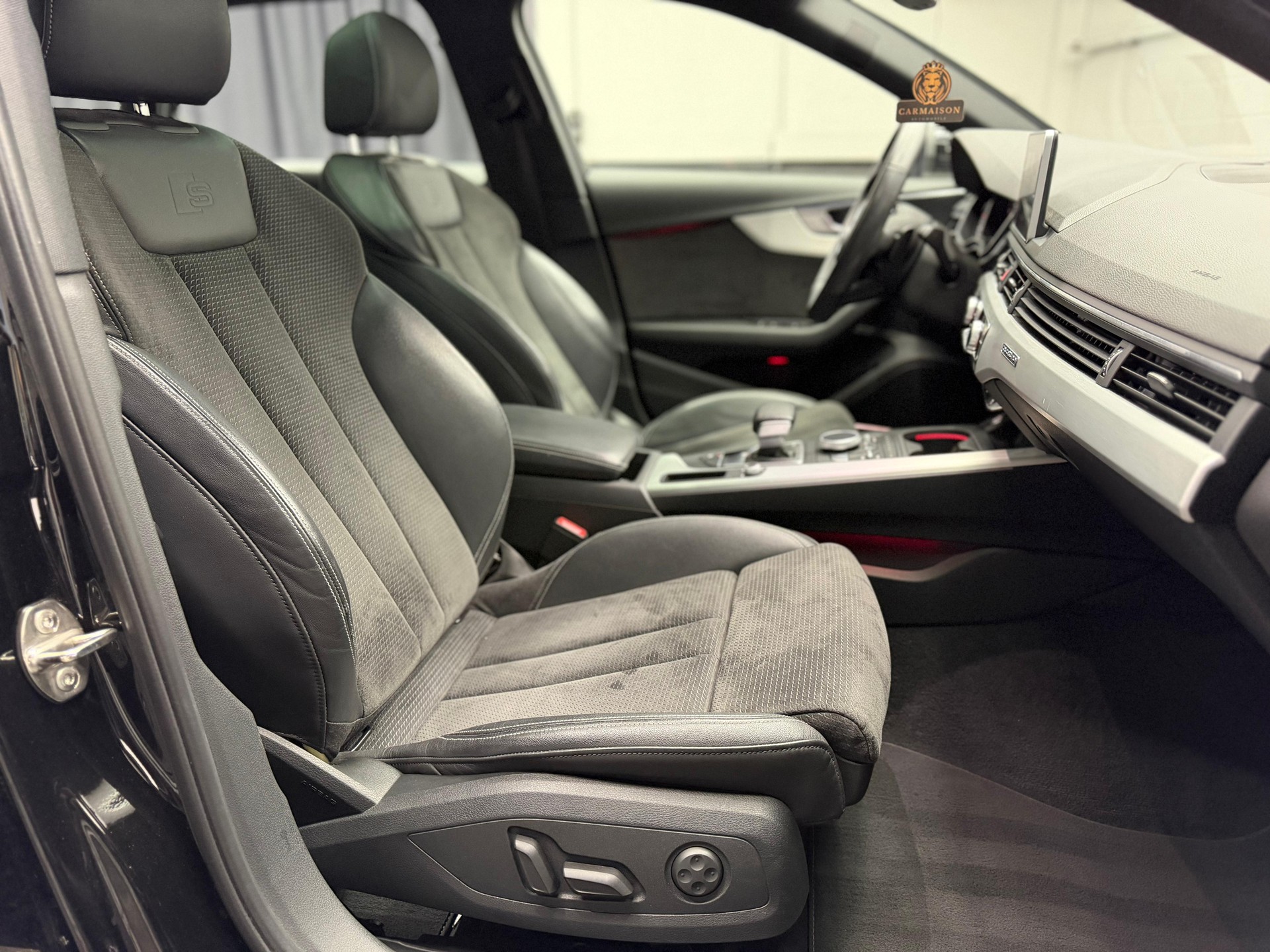 AUDI A4 Avant 3.0 TDI Sport S Line quattro | S-Line | 360° Kamera | Anhängerkupplung | Schiebedach-image-24