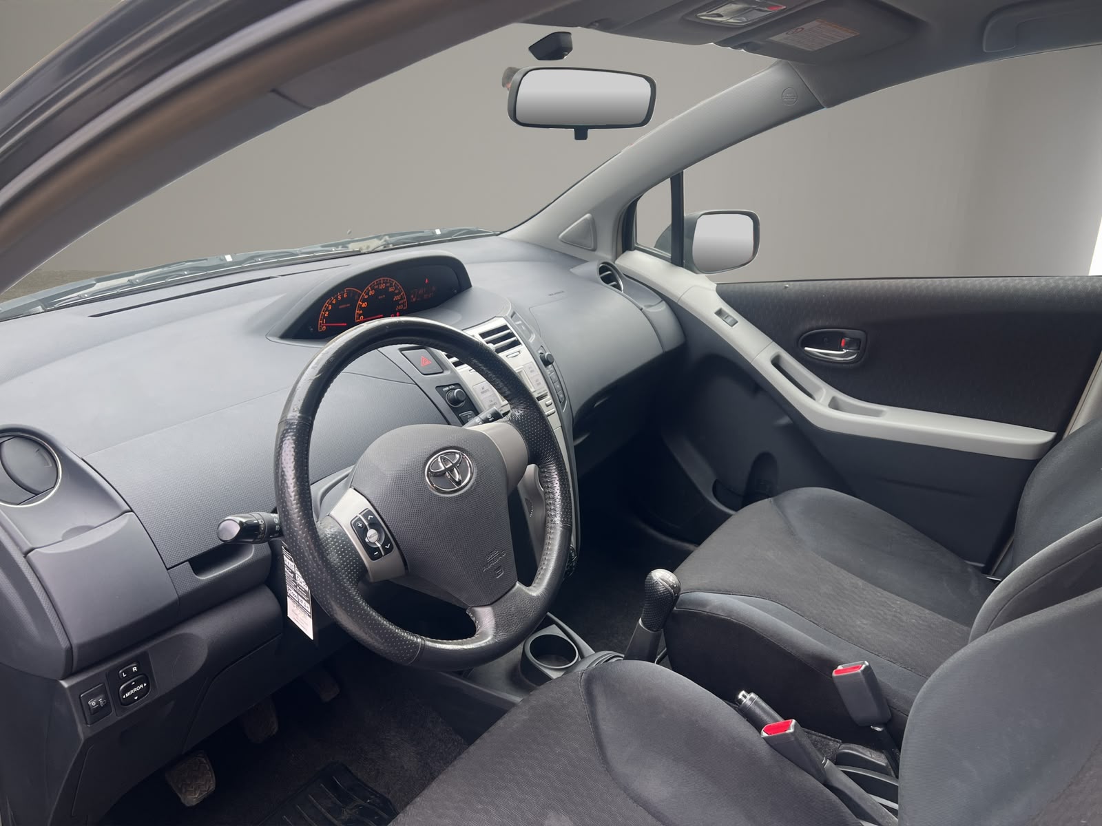 TOYOTA Yaris 1.8 TS-image-13