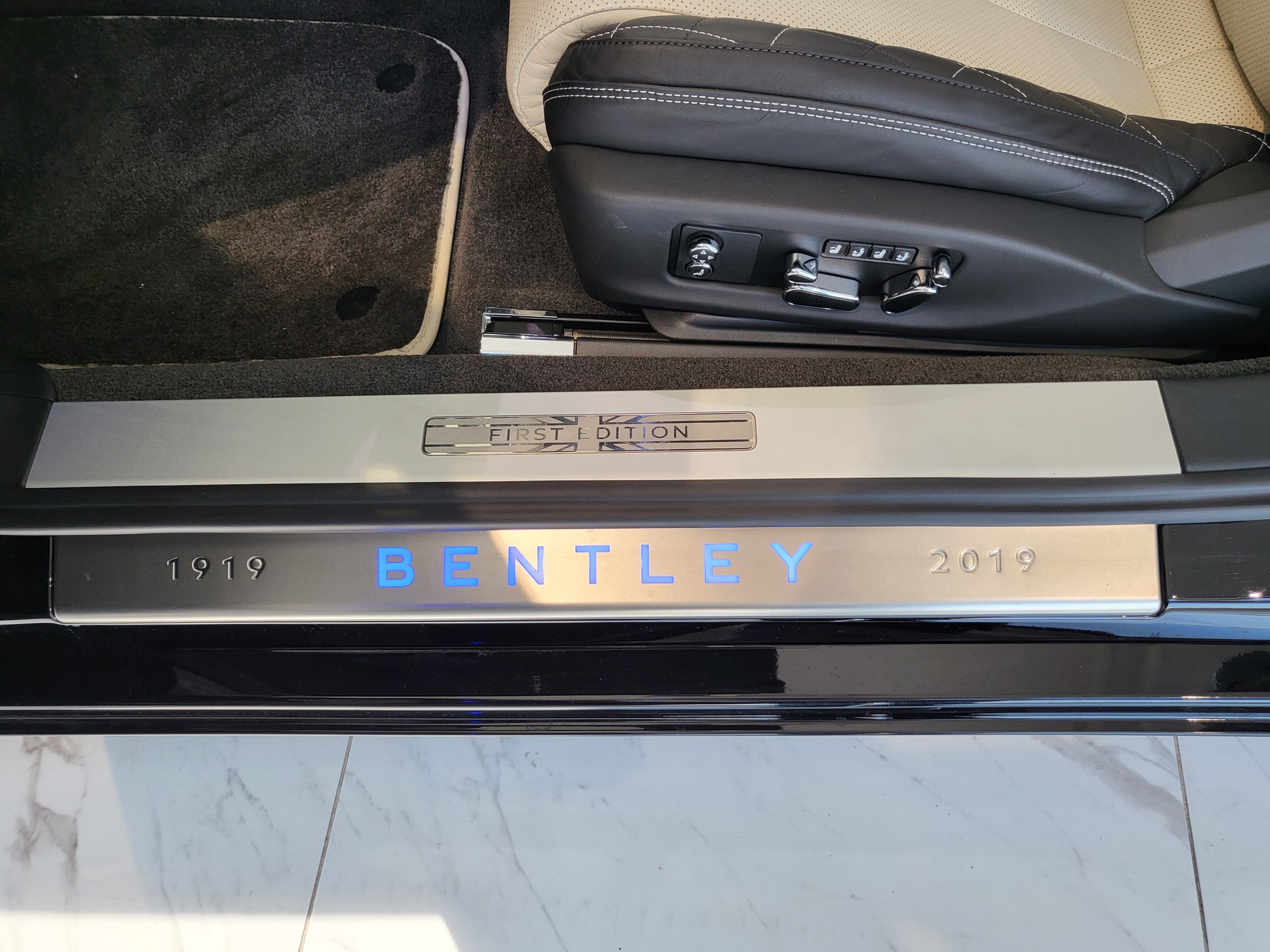 BENTLEY Continental GTC 6.0 W12-image-6