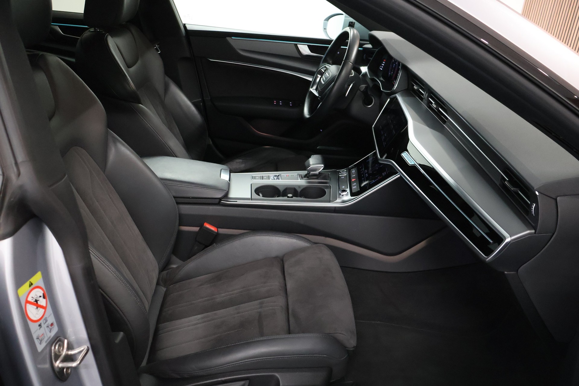 AUDI A7 Sportback 50 TDI quattro S-tronic-image-14