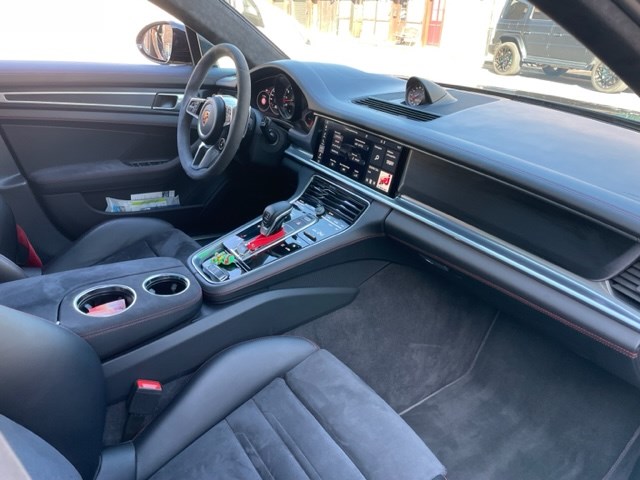 PORSCHE Panamera GTS Sport Turismo PDK-image-10