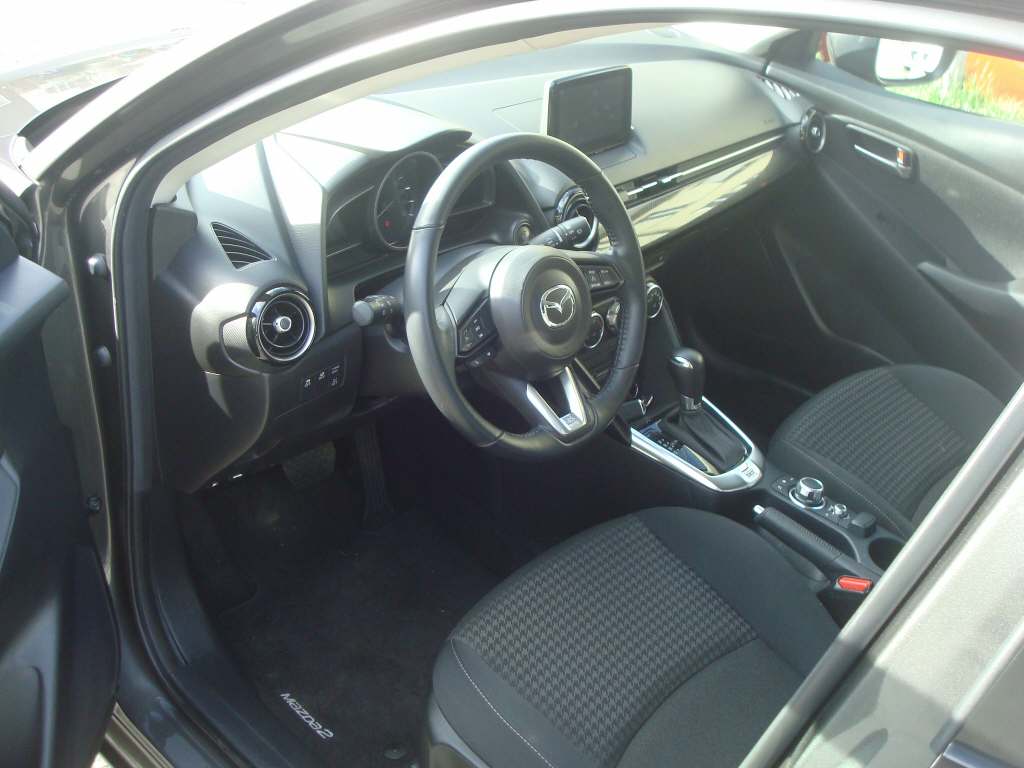 MAZDA 2 1.5 90 Ambition Plus-image-3