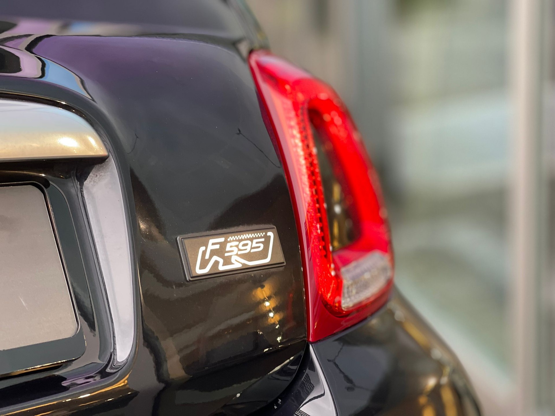 FIAT 595 1.4 16V Turbo Abarth 595 Premium-image-5