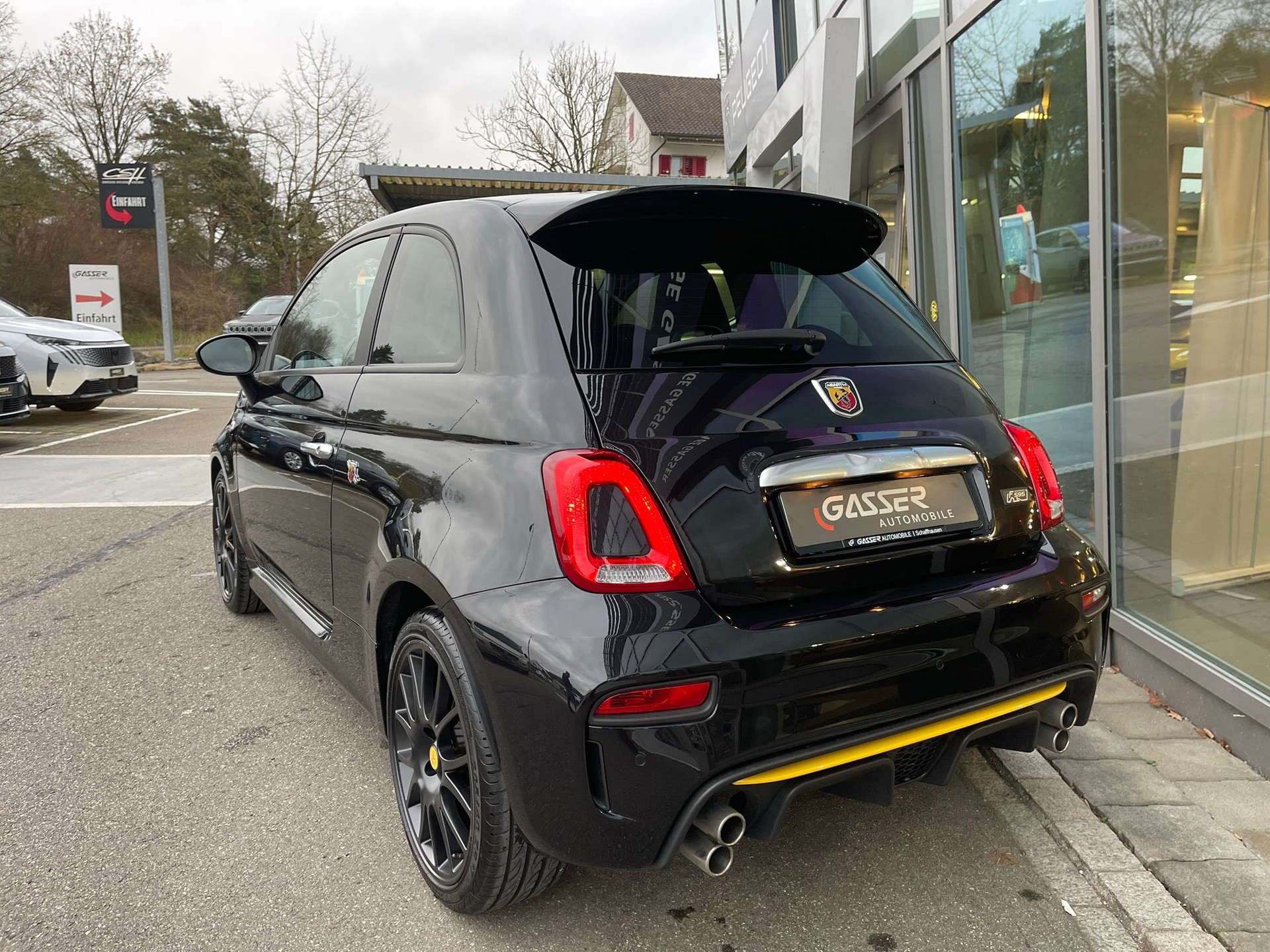 FIAT 595 1.4 16V Turbo Abarth 595 Premium-image-2