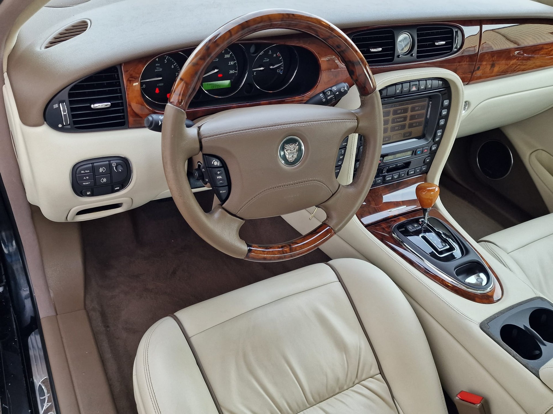 JAGUAR XJ8 3.5 V8 Classic-image-8