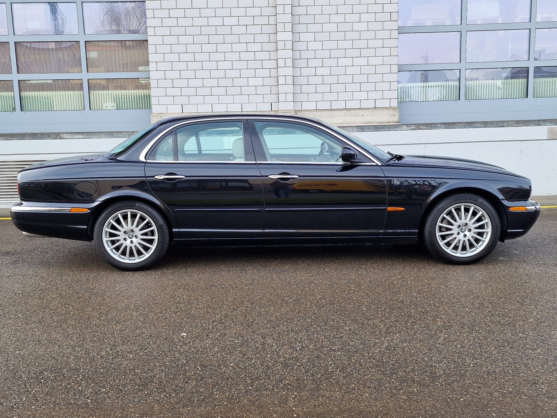 JAGUAR XJ8 3.5 V8 Classic-image-2