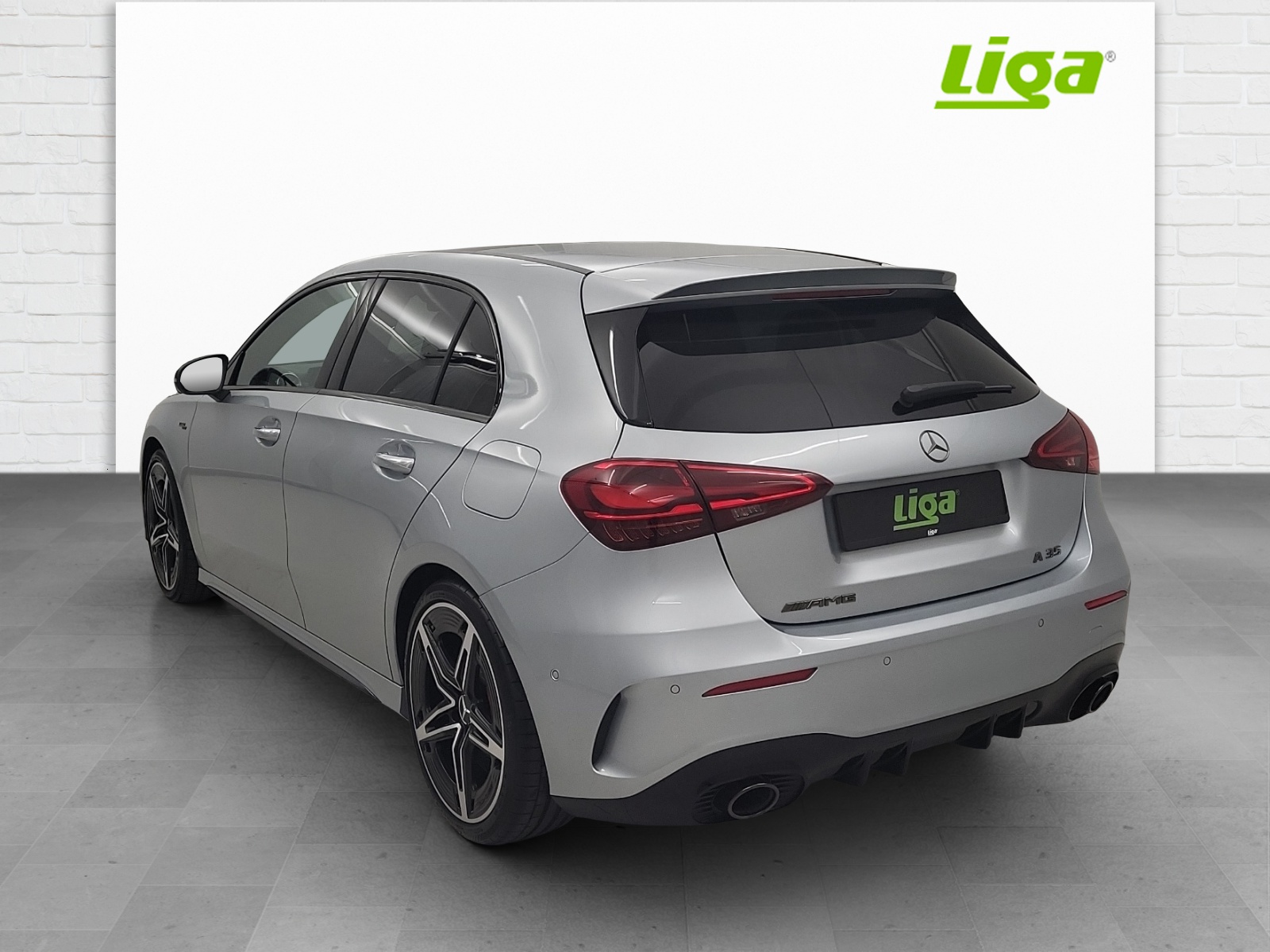 MERCEDES-BENZ AMG A 35 4Matic-image-3