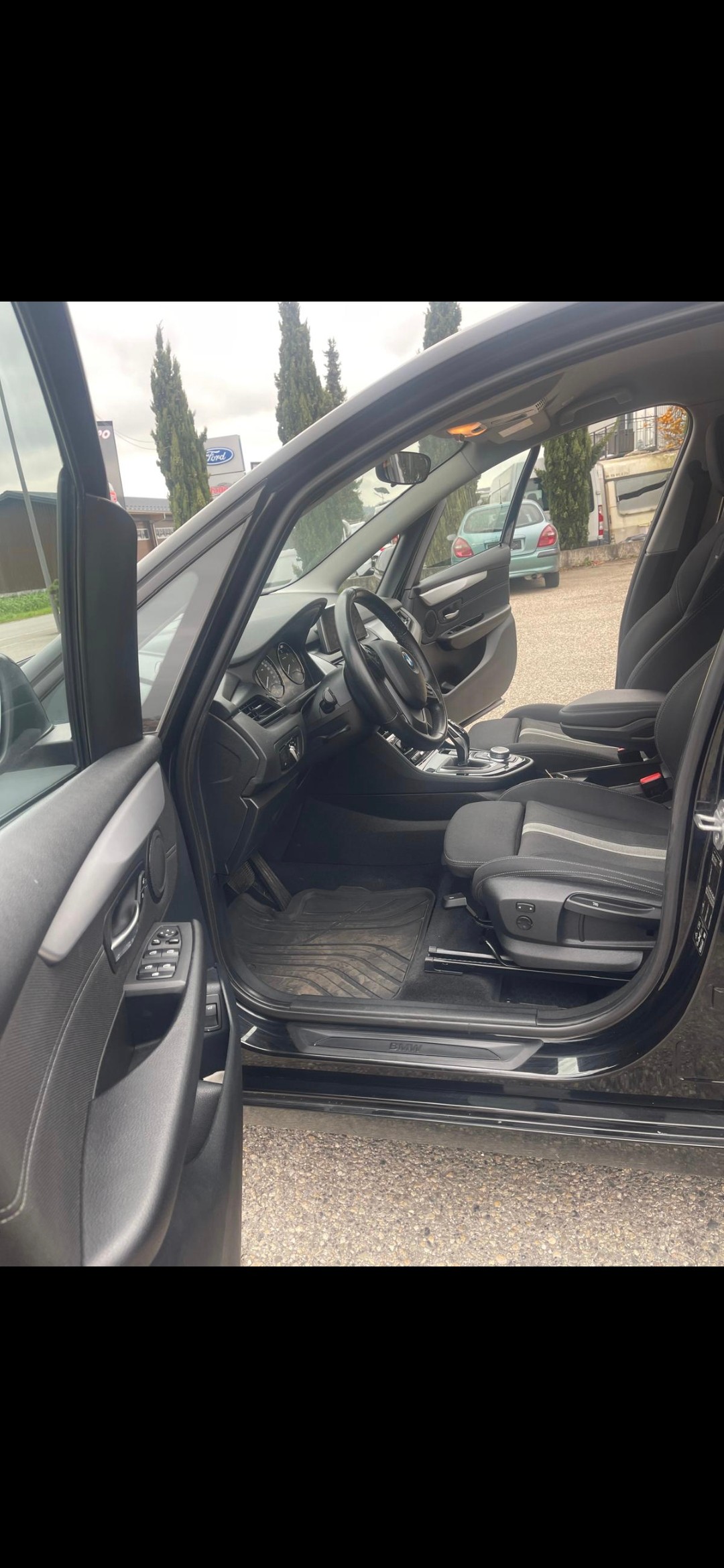 BMW 218d xDrive Gran Tourer Steptronic-image-4