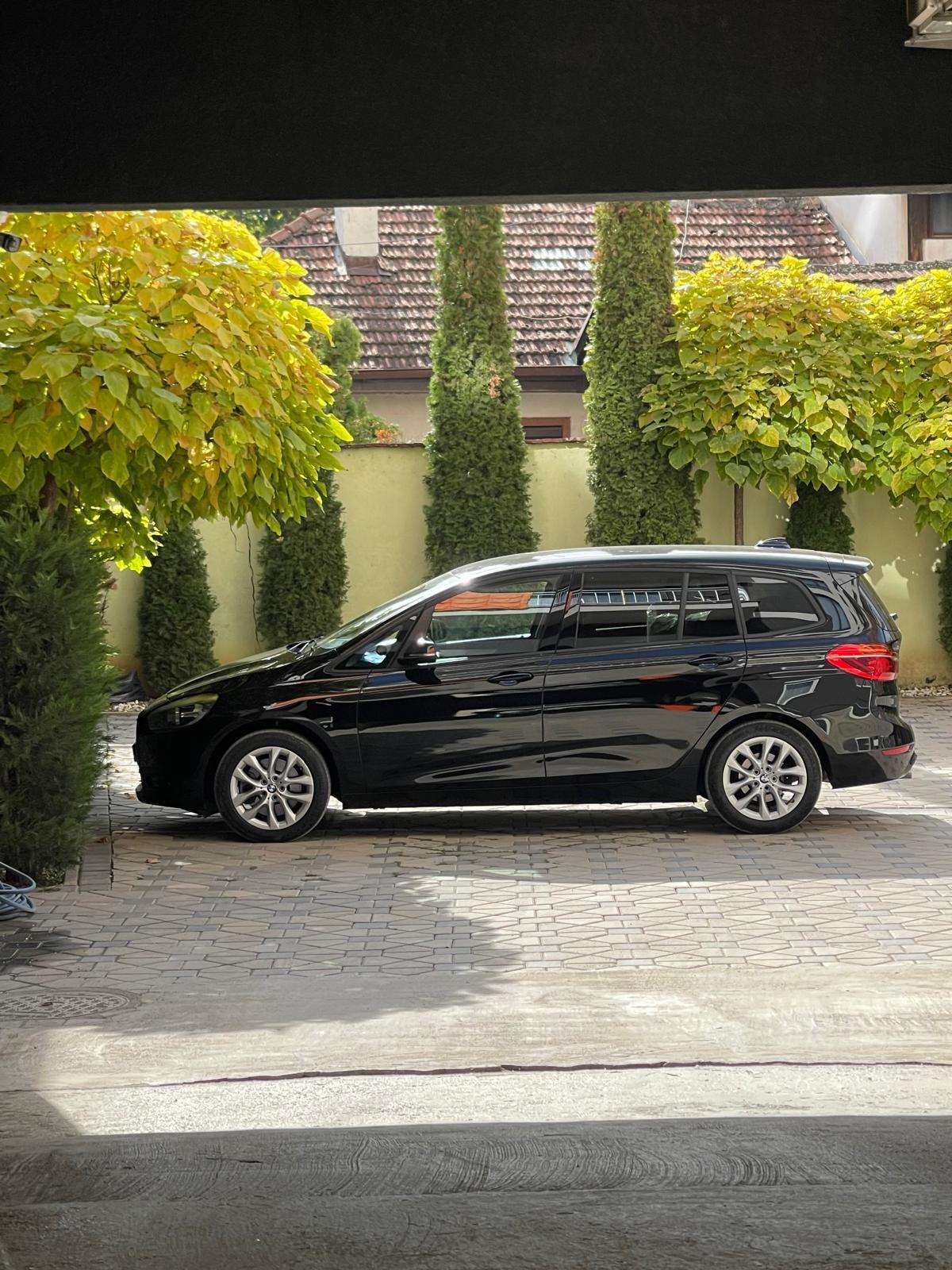 BMW 218d xDrive Gran Tourer Steptronic-image-2