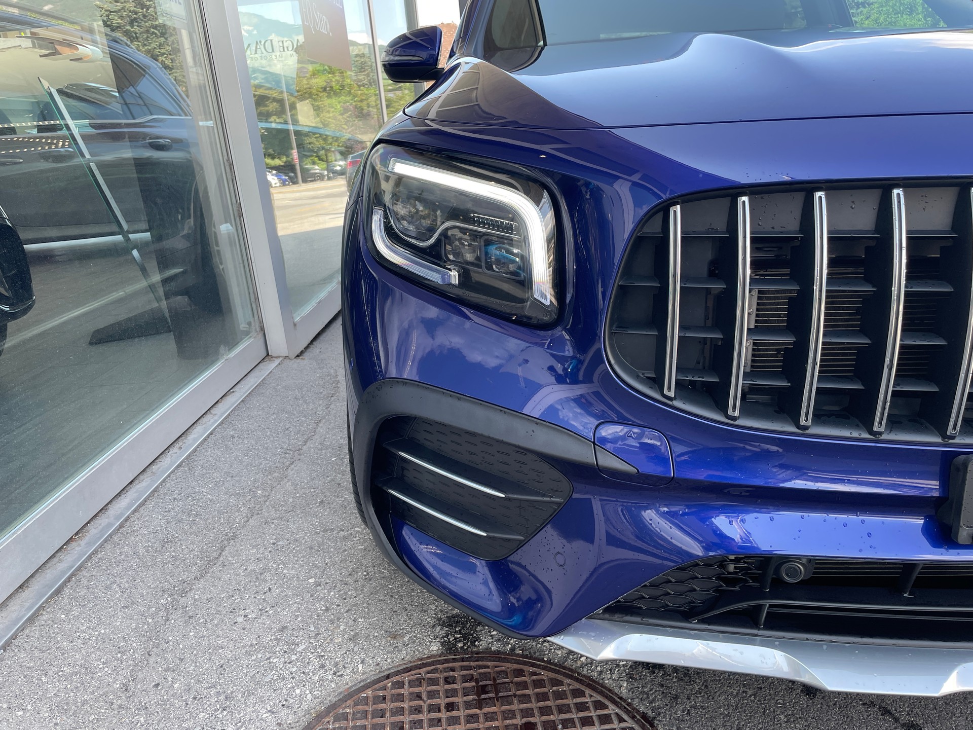 MERCEDES-BENZ GLB 35 AMG 4Matic 8G-Tronic-image-2