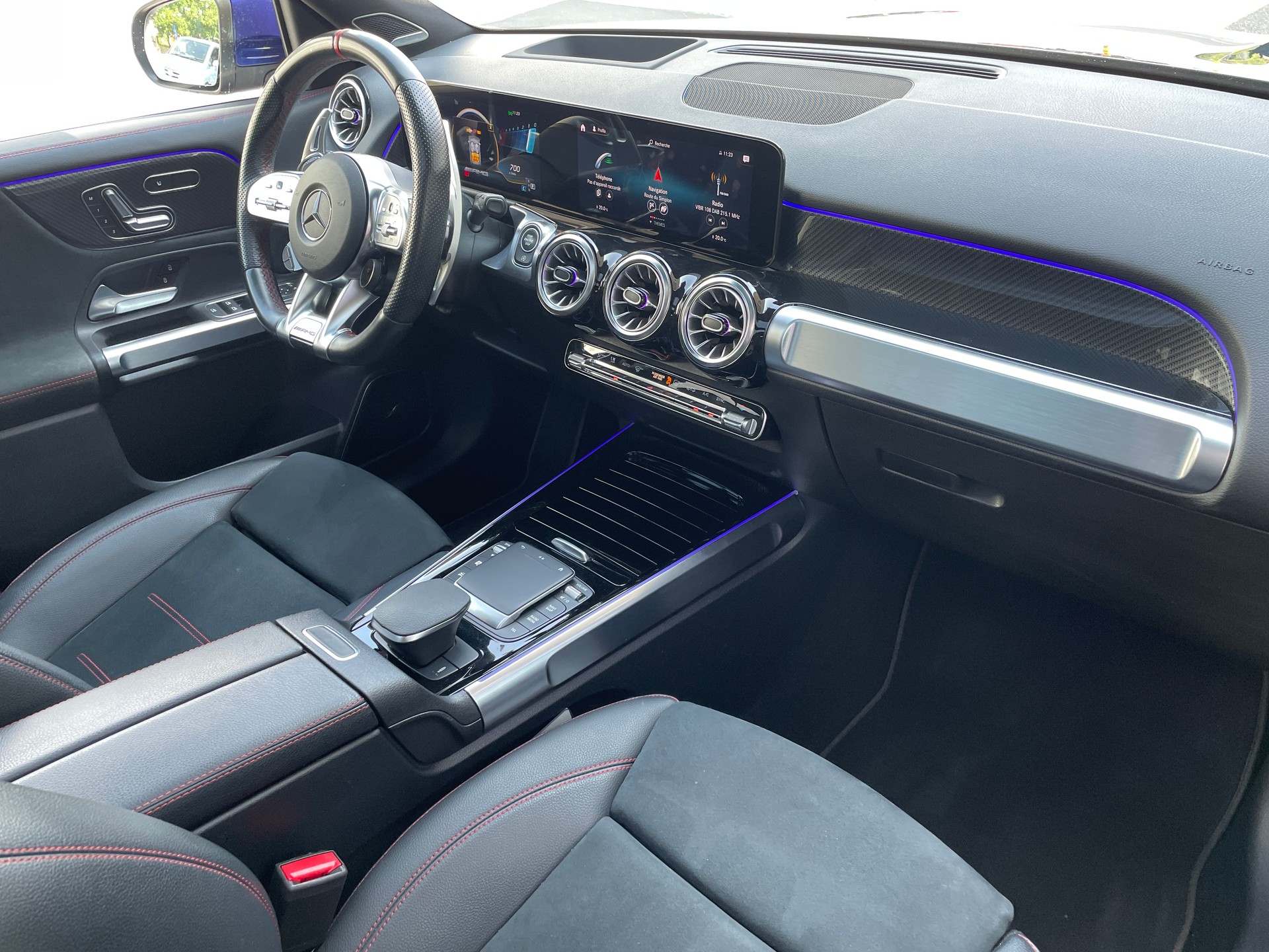 MERCEDES-BENZ GLB 35 AMG 4Matic 8G-Tronic-image-22
