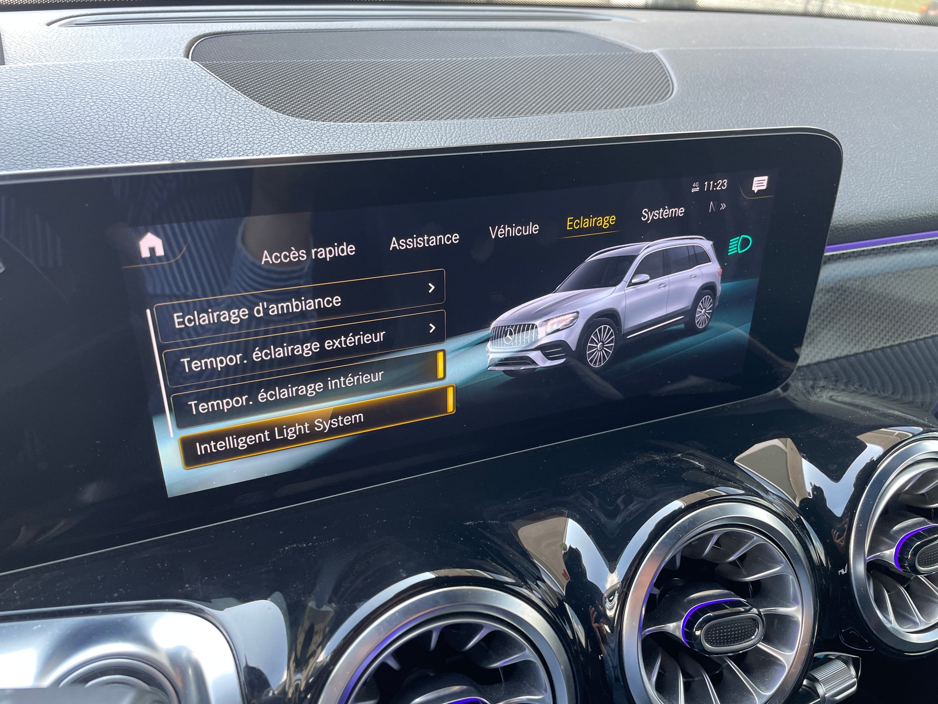 MERCEDES-BENZ GLB 35 AMG 4Matic 8G-Tronic-image-17