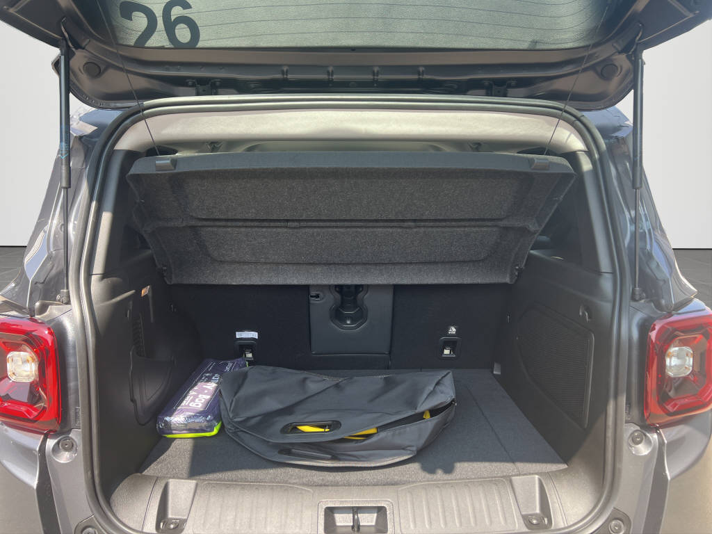 JEEP Renegade 1.3 Summit 190PS 4xe-image-12