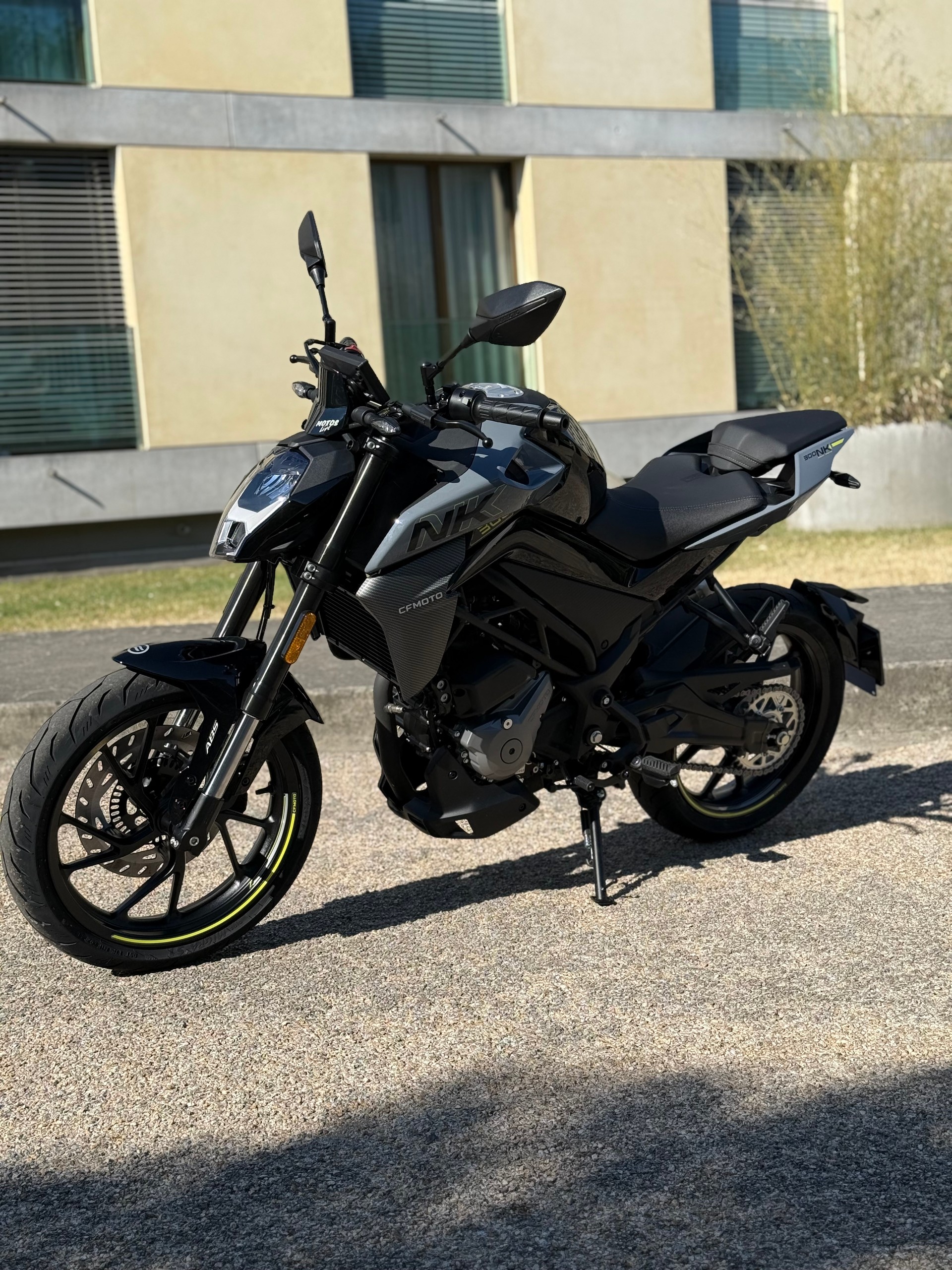 CF MOTO 300NK