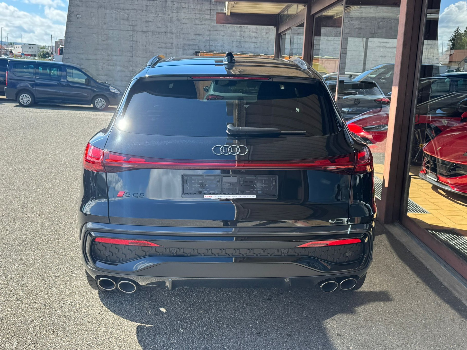AUDI SQ5 TFSI quattro S tronic-image-4