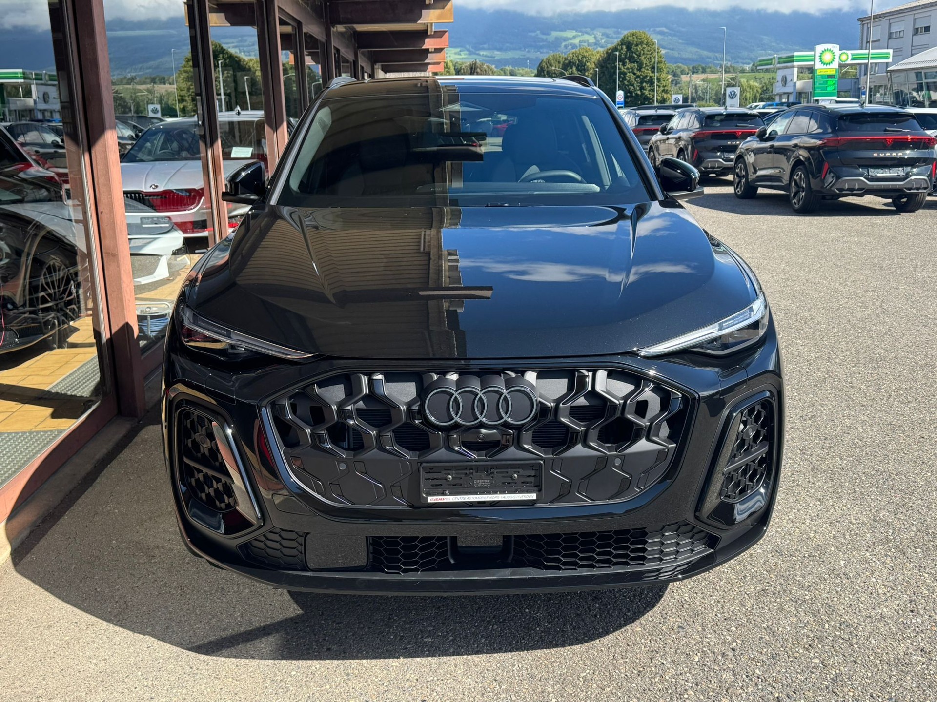 AUDI SQ5 TFSI quattro S tronic-image-2