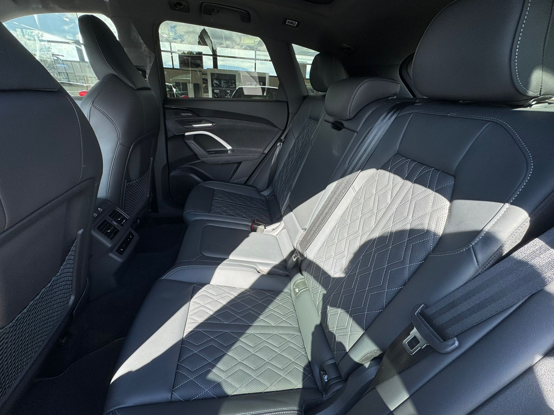 AUDI SQ5 TFSI quattro S tronic-image-7