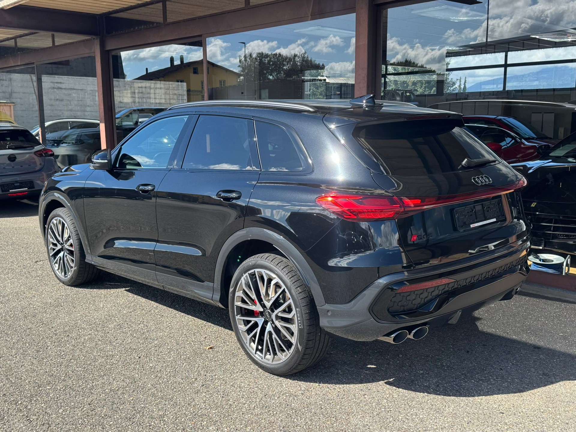 AUDI SQ5 TFSI quattro S tronic-image-3