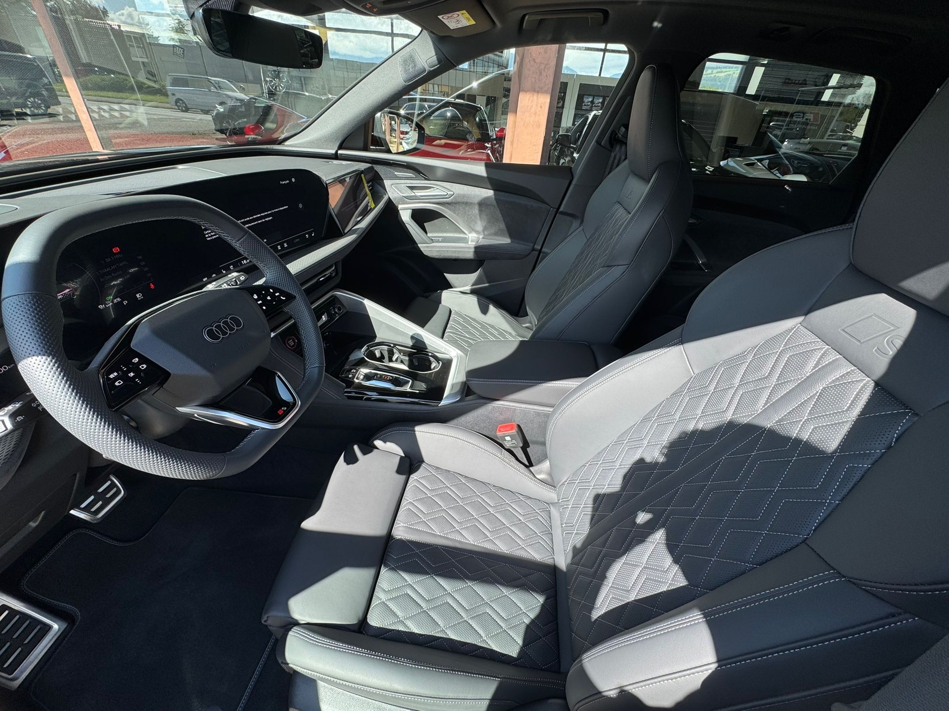 AUDI SQ5 TFSI quattro S tronic-image-6