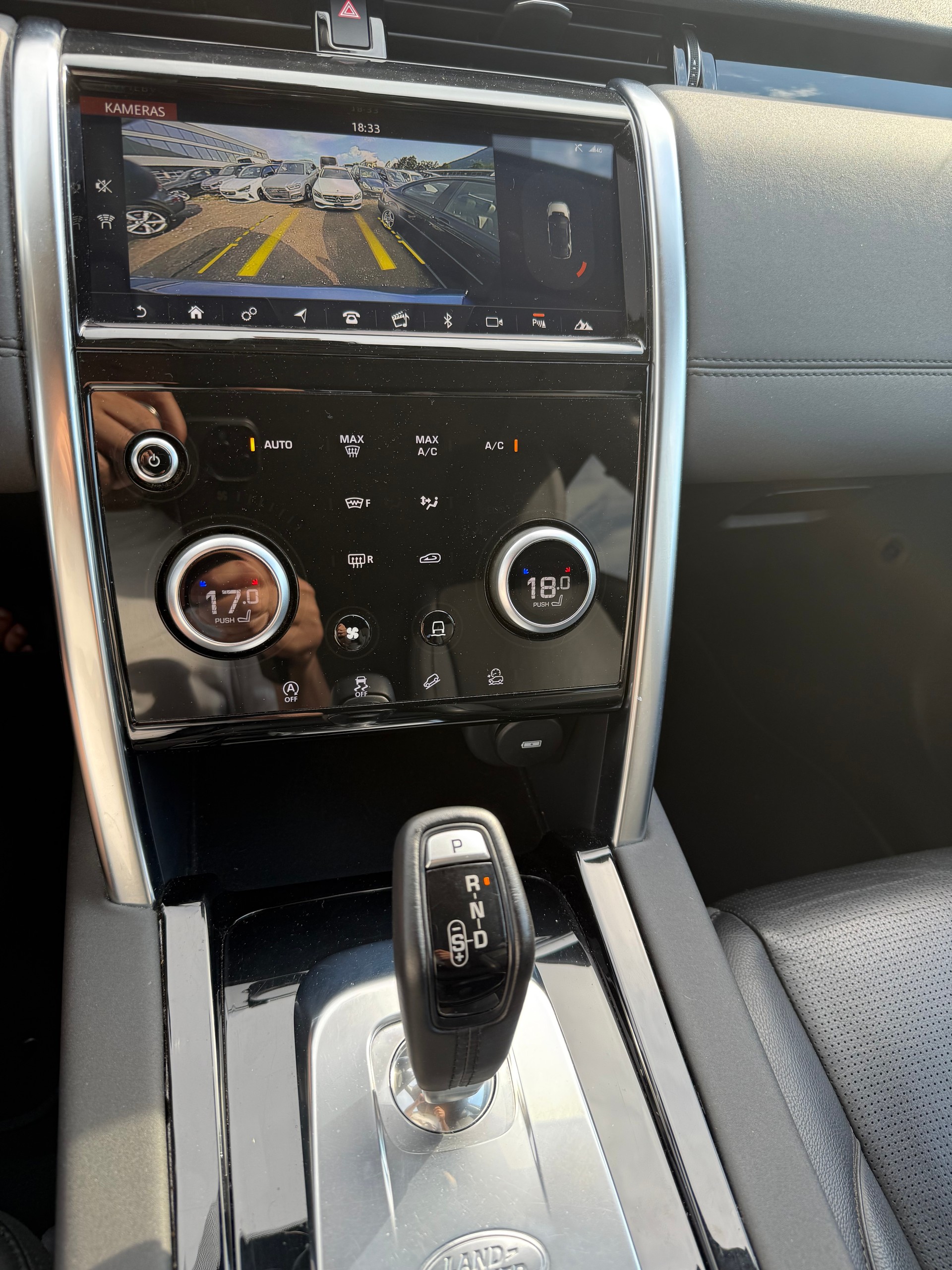 LAND ROVER Discovery Sport P250 2.0 Si4 MHEV S AT9-image-7
