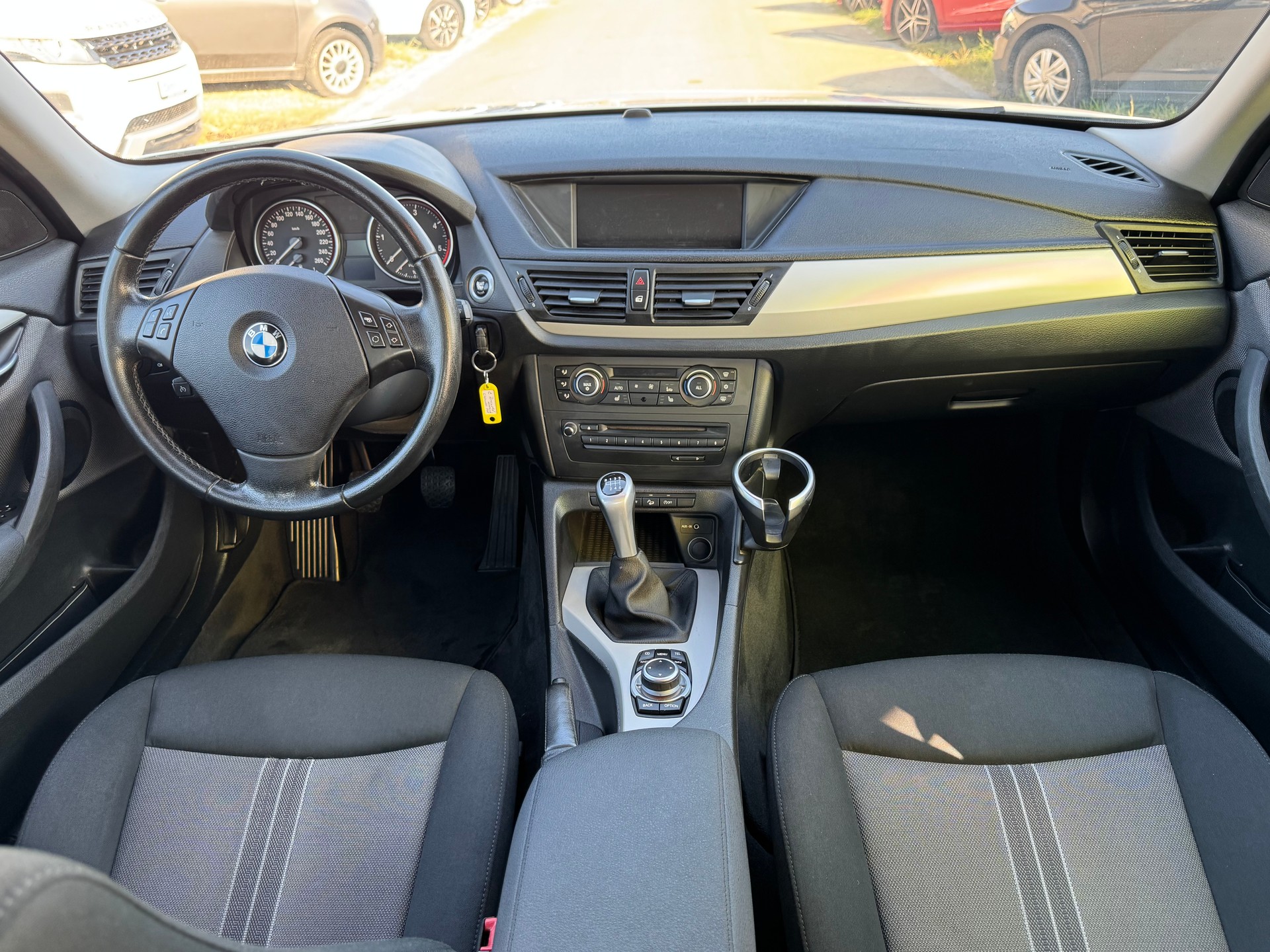 BMW X1 xDrive 18d-image-7