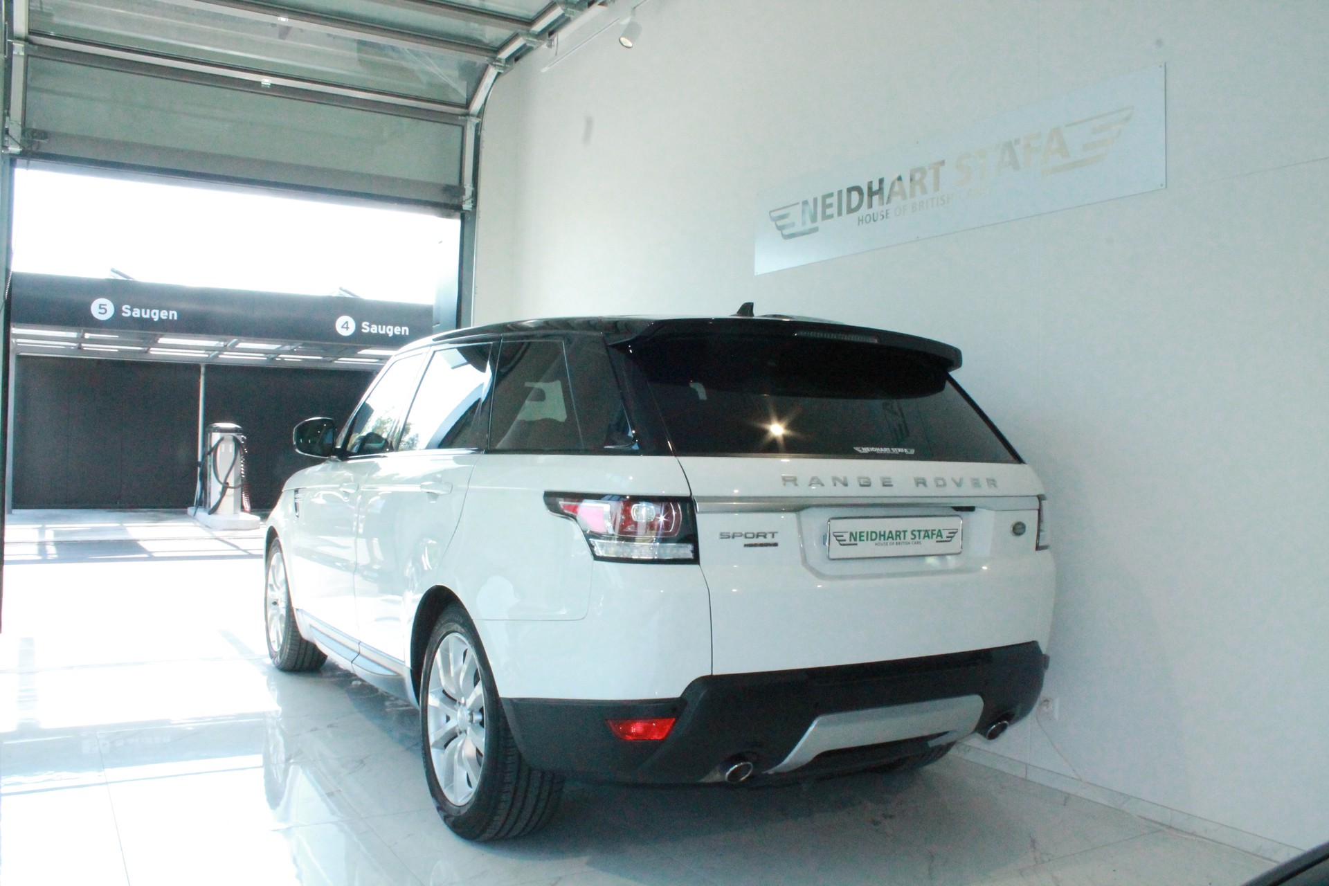 LAND ROVER Range Rover Sport 3.0 SDV6 HSE Automatic-image-2