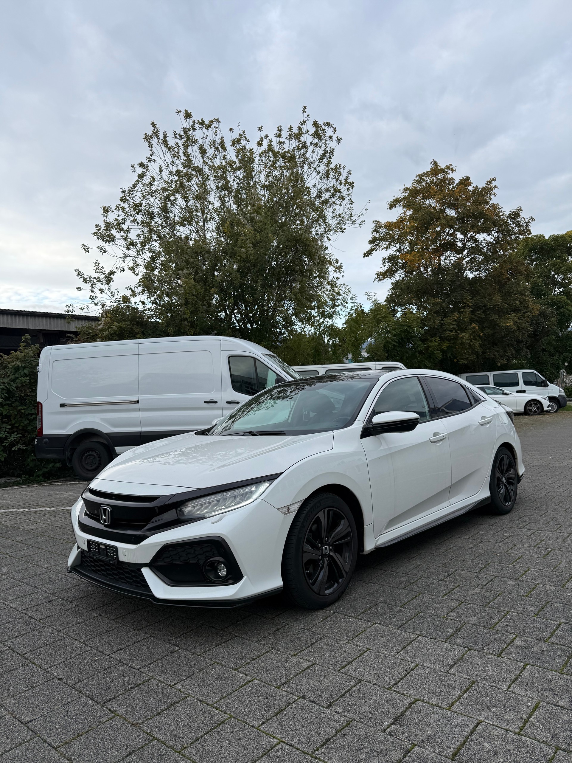 HONDA Civic 1.0 VTEC Executive CVT-image-0