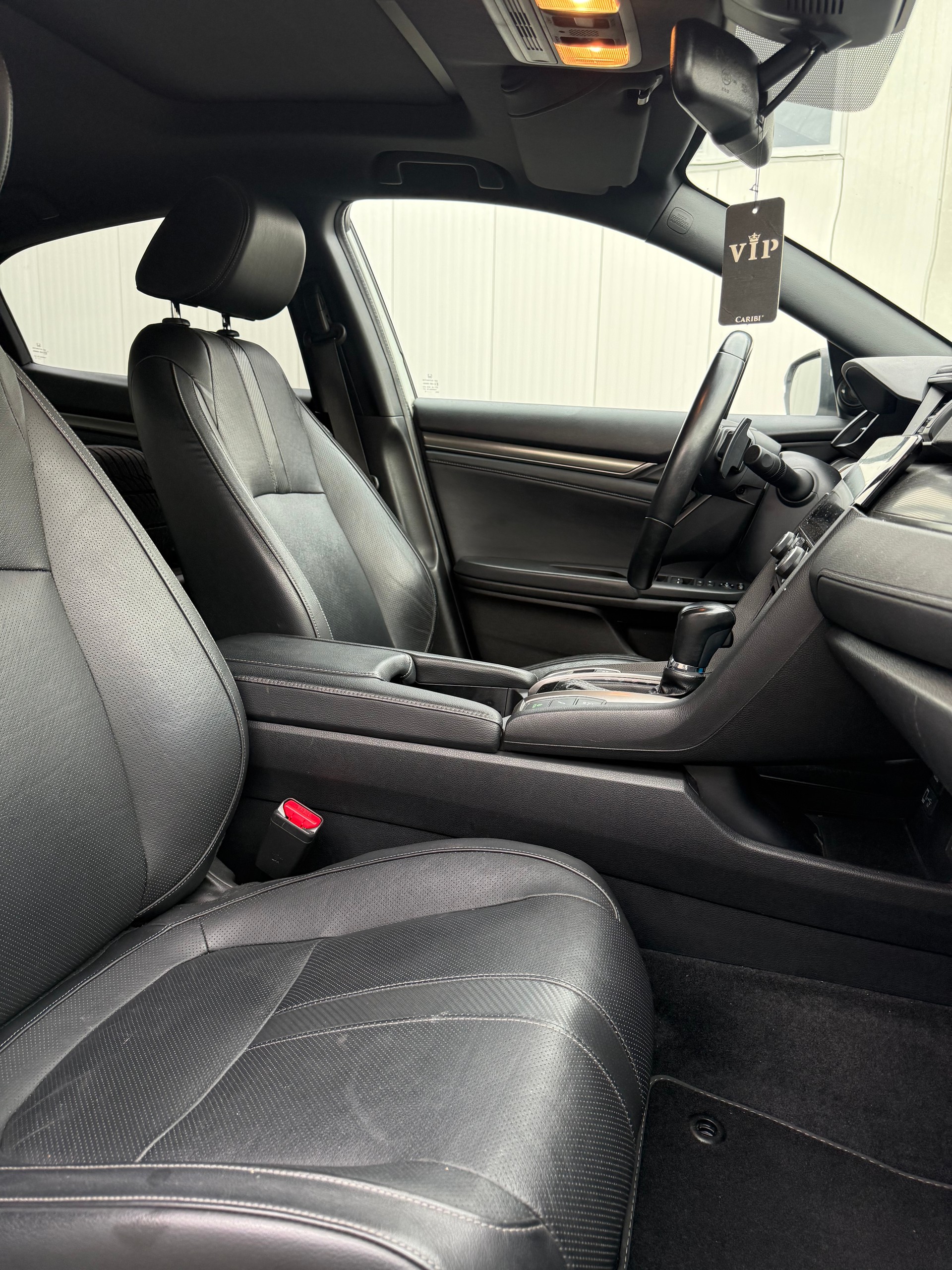 HONDA Civic 1.0 VTEC Executive CVT-image-7