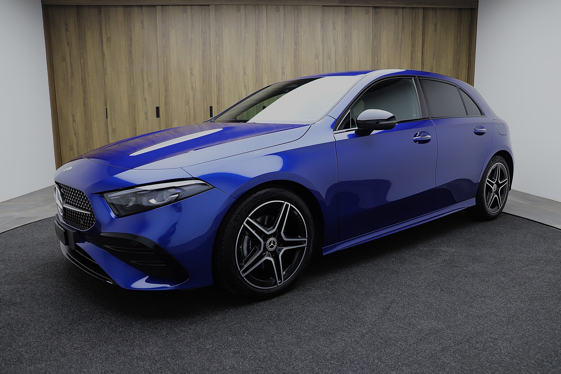MERCEDES-BENZ A 200 d 8G-DCT AMG Line Advance Plus-image-0