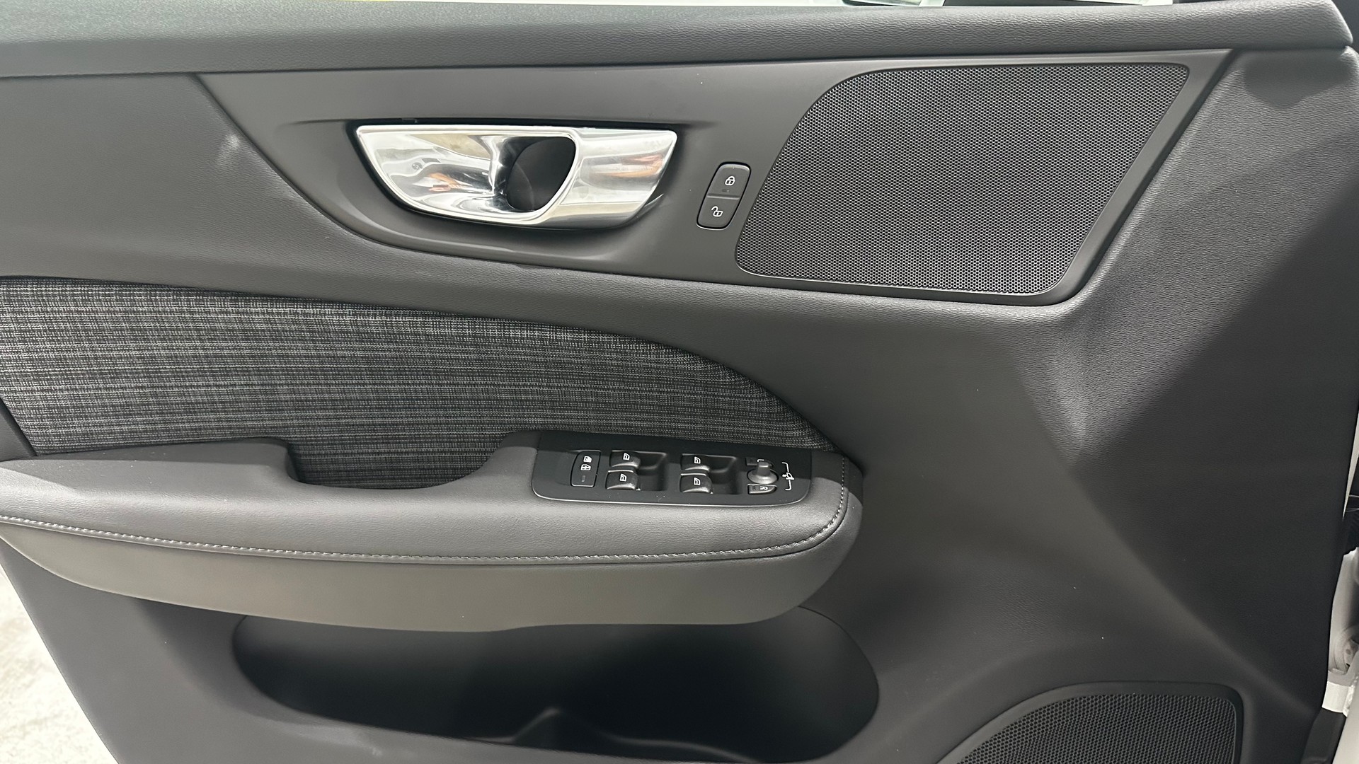 VOLVO V60 2.0 B4 Core-image-10